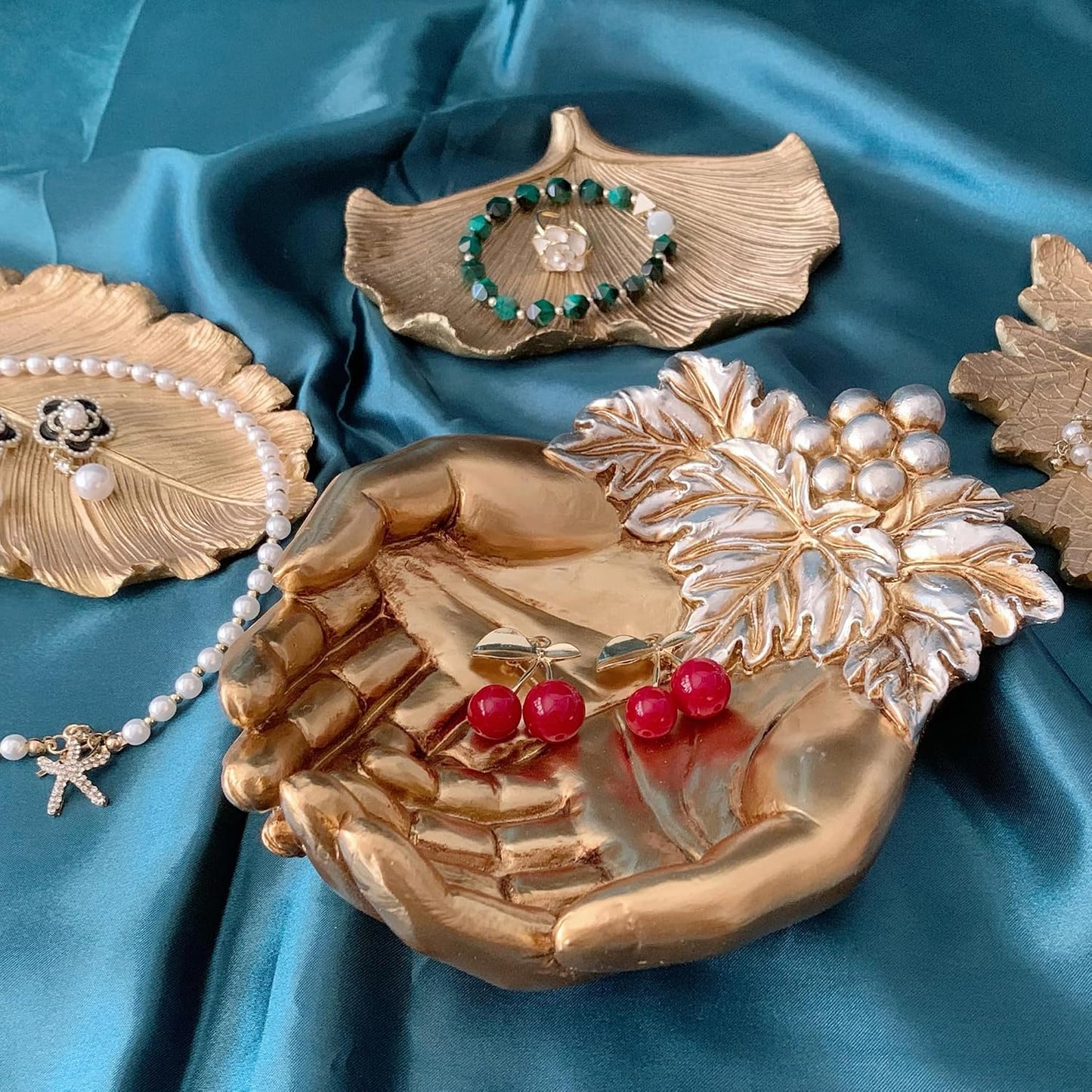 Resin Hand Shaped Ring Holder Jewelry Organizer / Hands