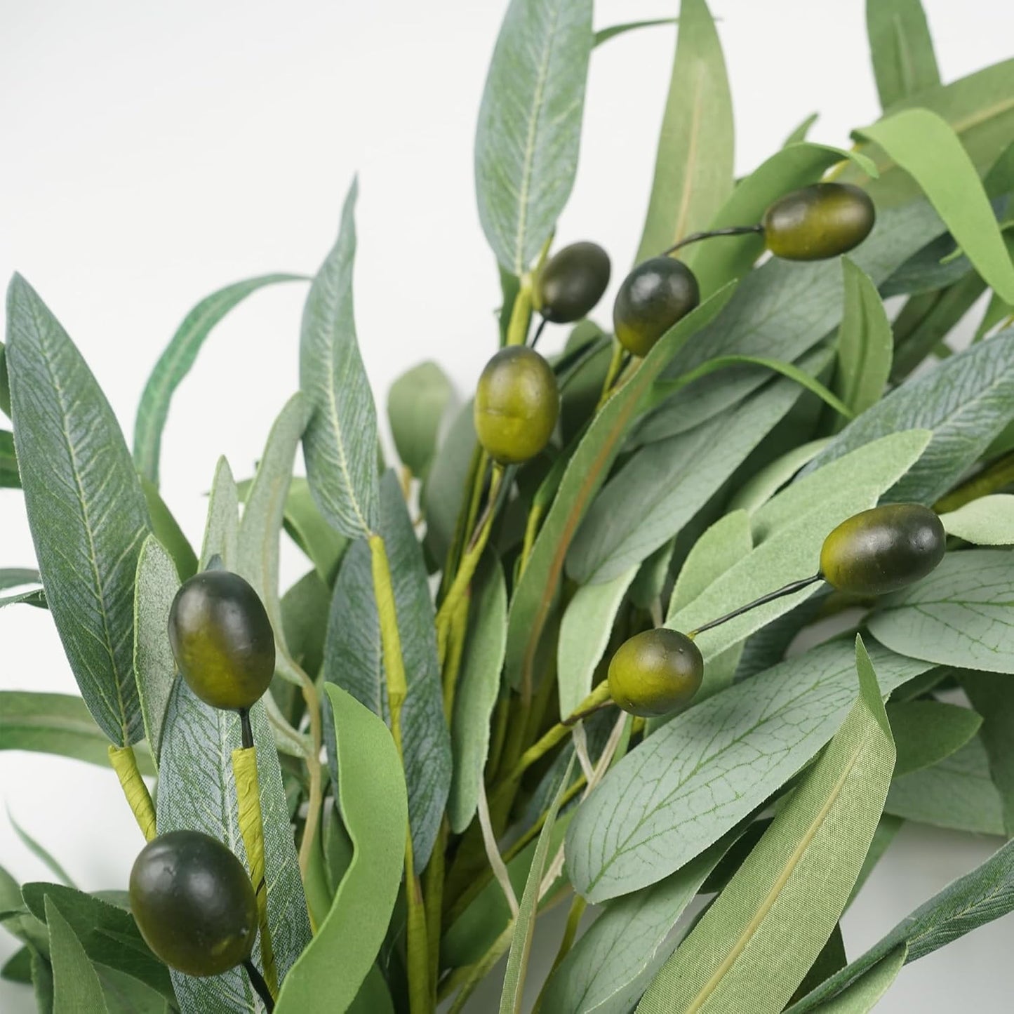 Olive Leaf Fruit / Olive-green / 22 Inch
