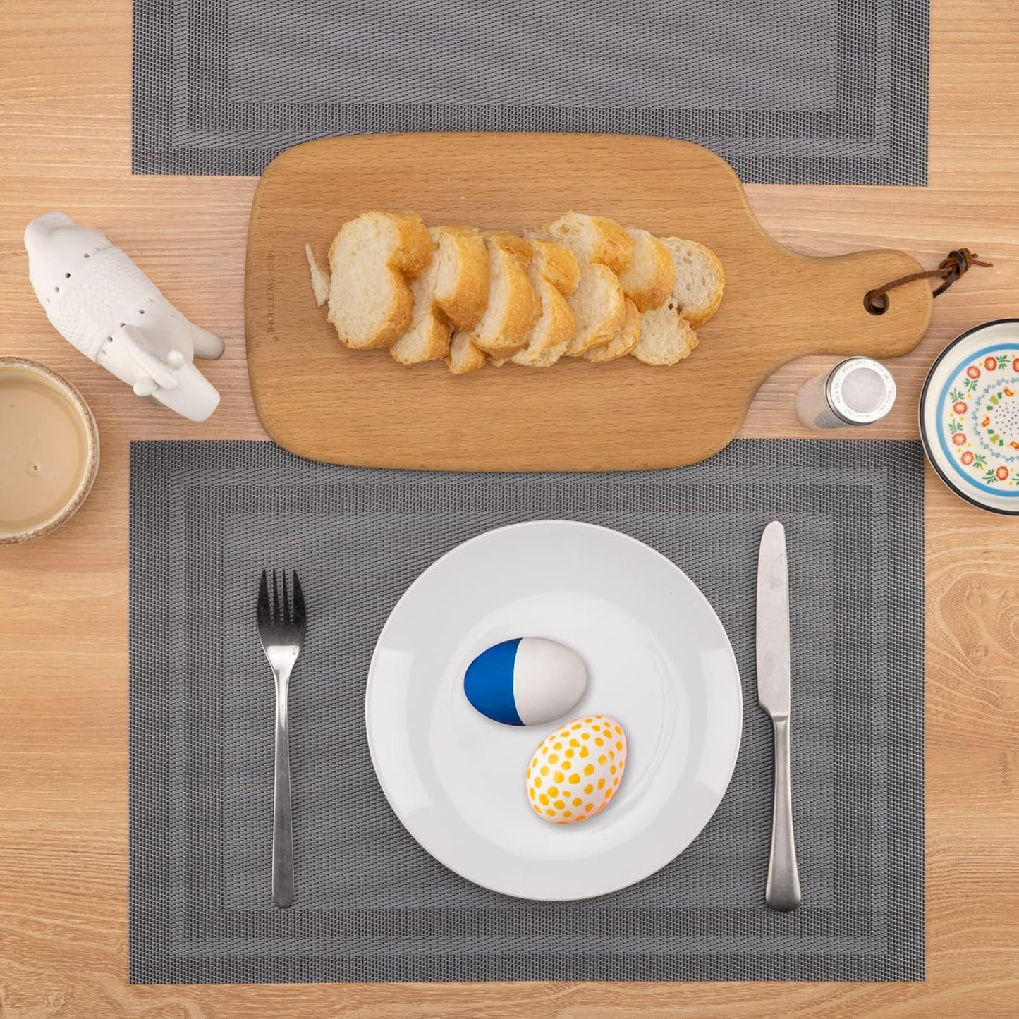 Winknowl Placemats Set of 8，Heat Resistant Woven Vinyl Washable PVC Place Mats，Non-Slip Stain Resistant Indoor/Outdoor
