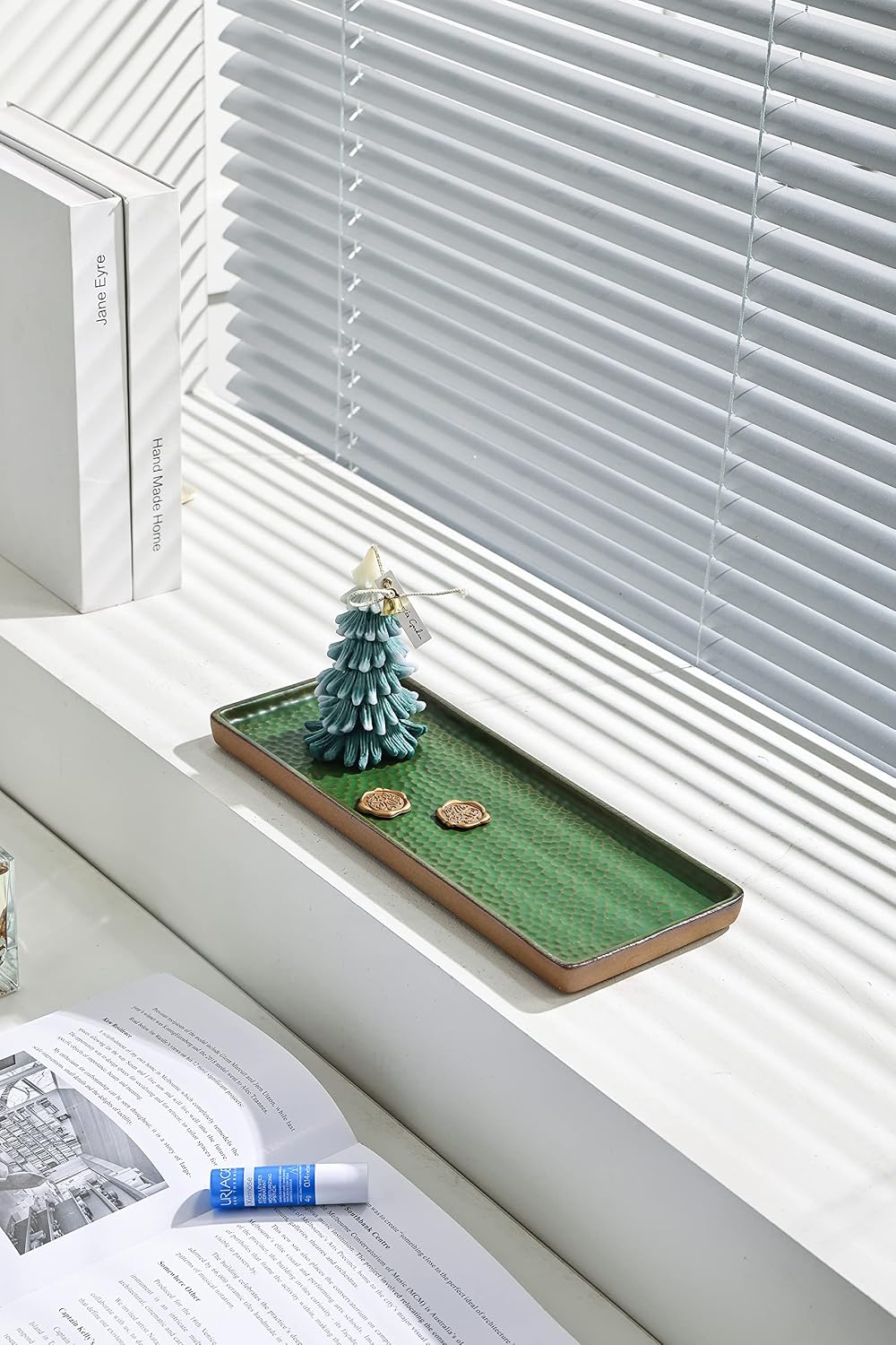 Vanity Tray / Perfume Holder / Green / 12 x 4.7 x 0.5