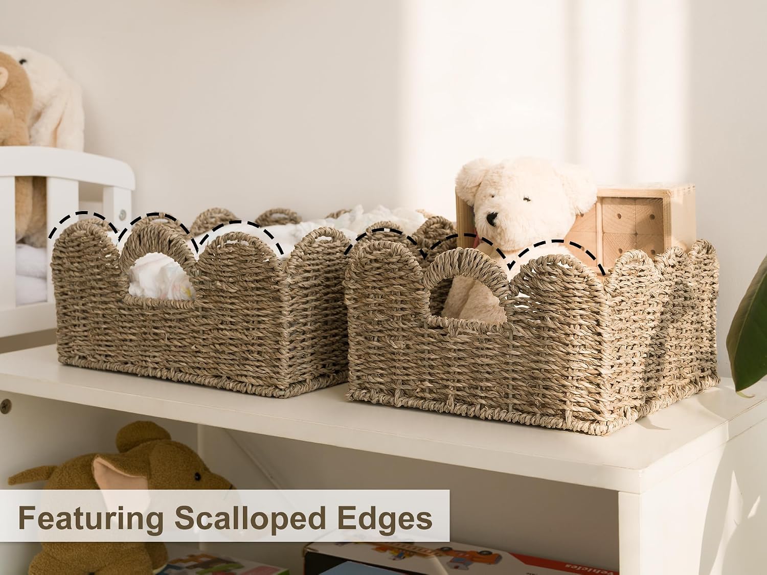 Scalloped Wicker Basket / Natural