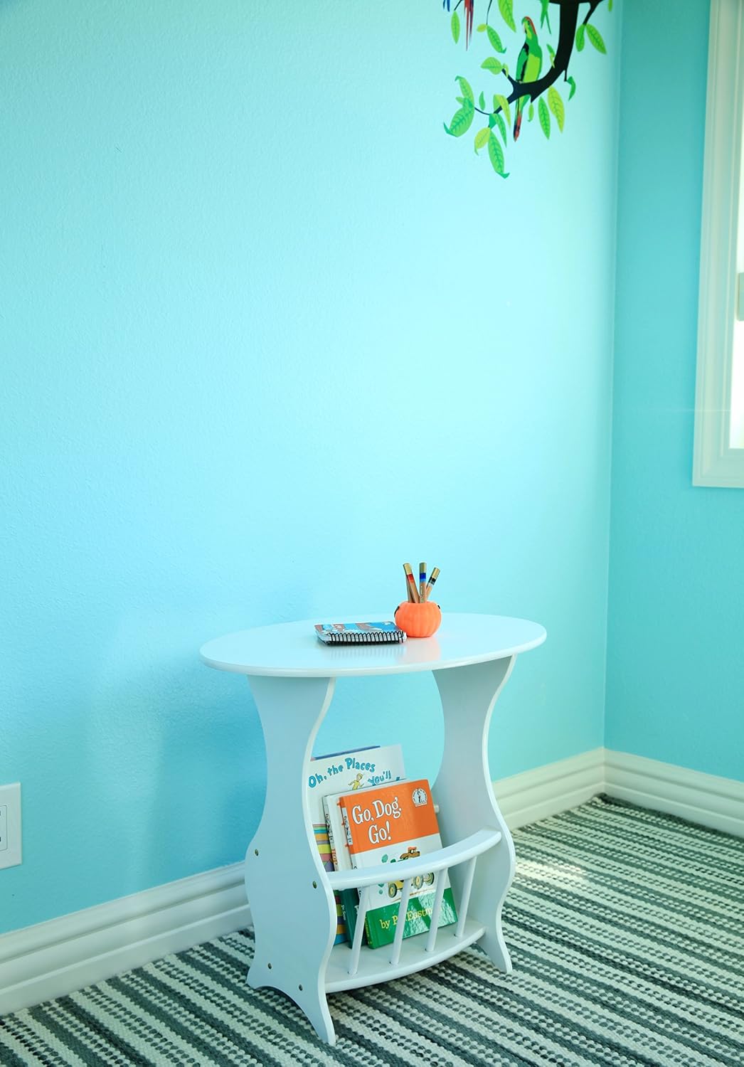 Frenchi Furniture Magazine Table Finish: White