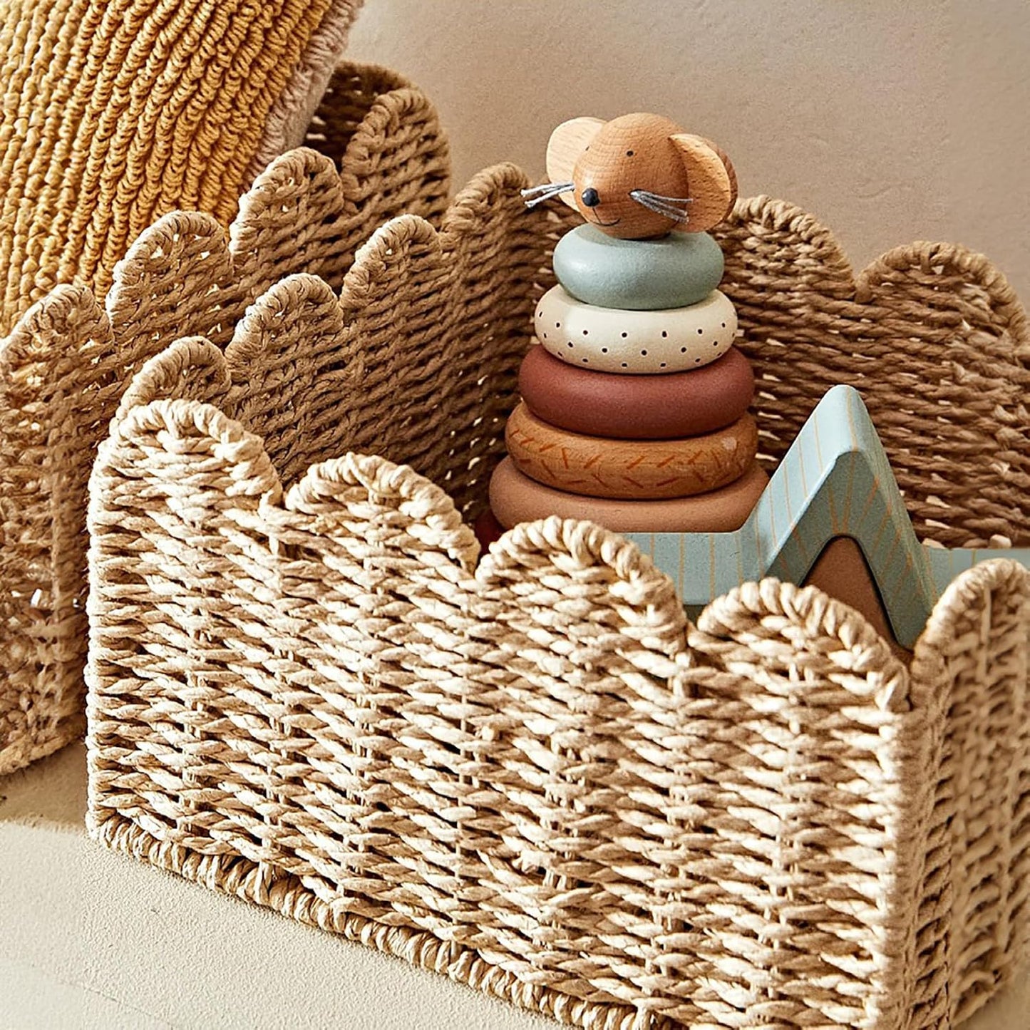 Scalloped Basket / Seagrass Baskets / Rattan / S