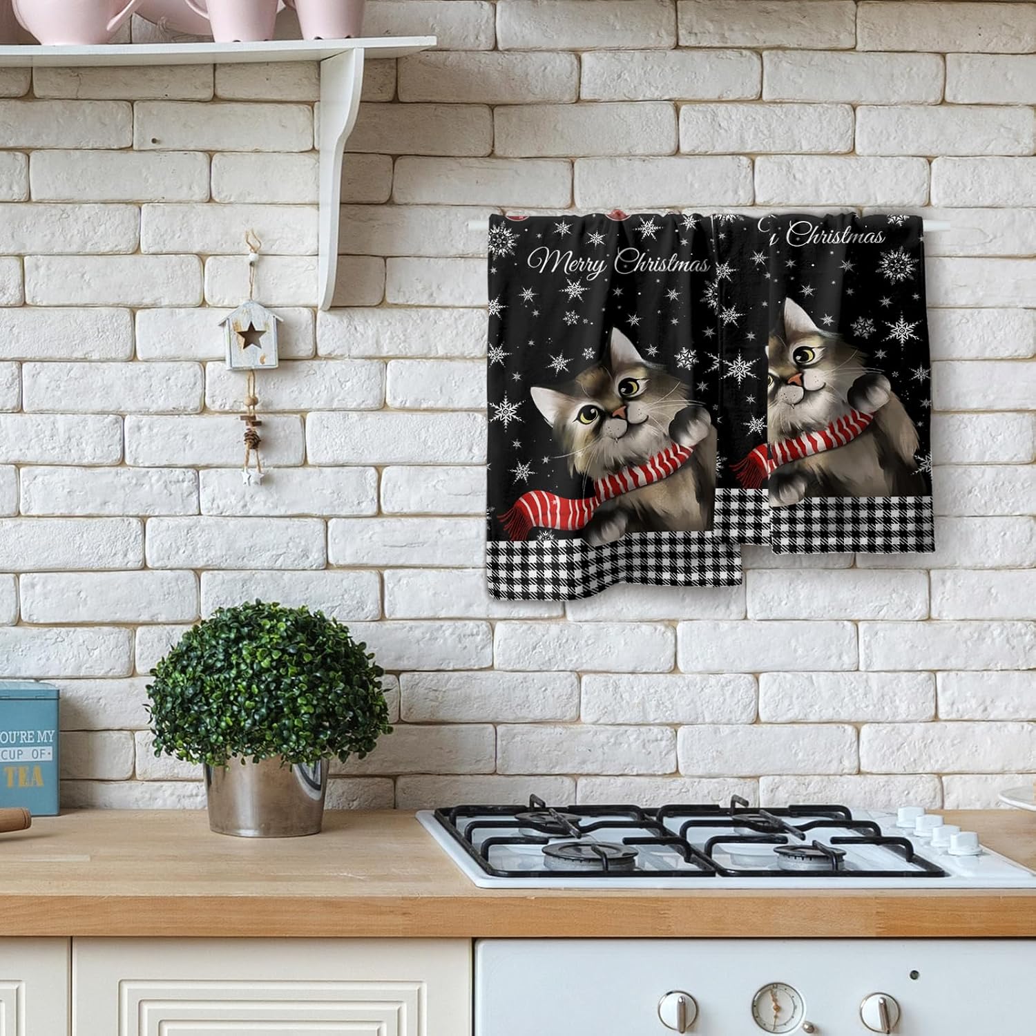 Giwawa Christmas Black Cat Hand Towels Winter Snowflake Dish Fingertip Towels Set of 2 Absorbent Face Towels for