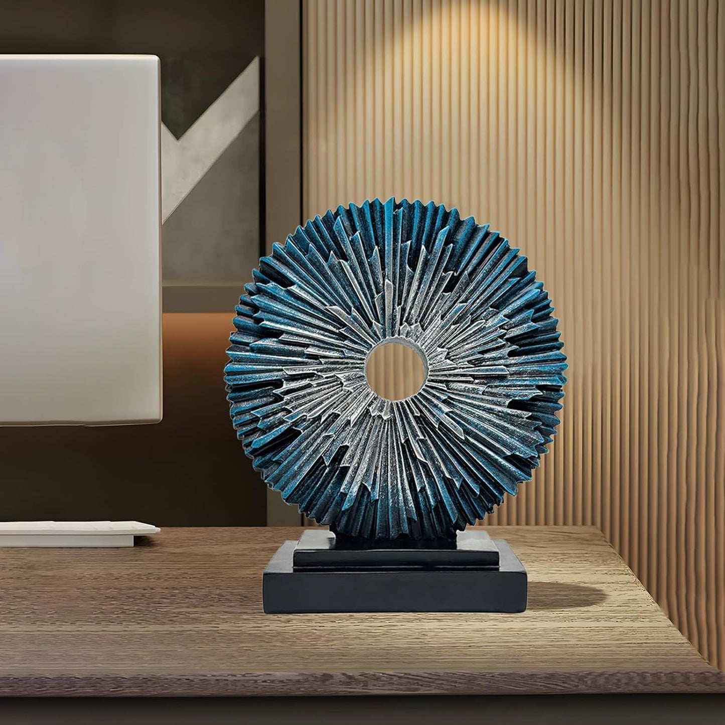 Abstract Statue / Creative Round Line Ornament / Blue / Round Statue