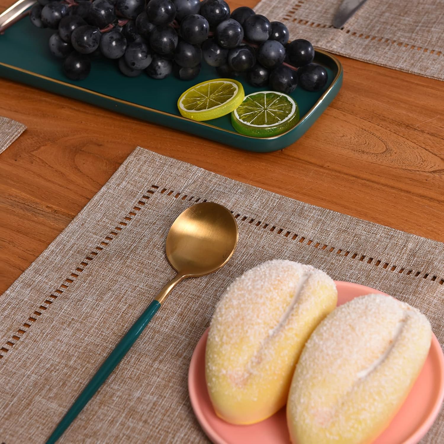 Tosewever Set of 6 Decorative Linen Placemats 12 x 18 Inches, Farmhouse Style Table Mats for Everyday Dining Wedding