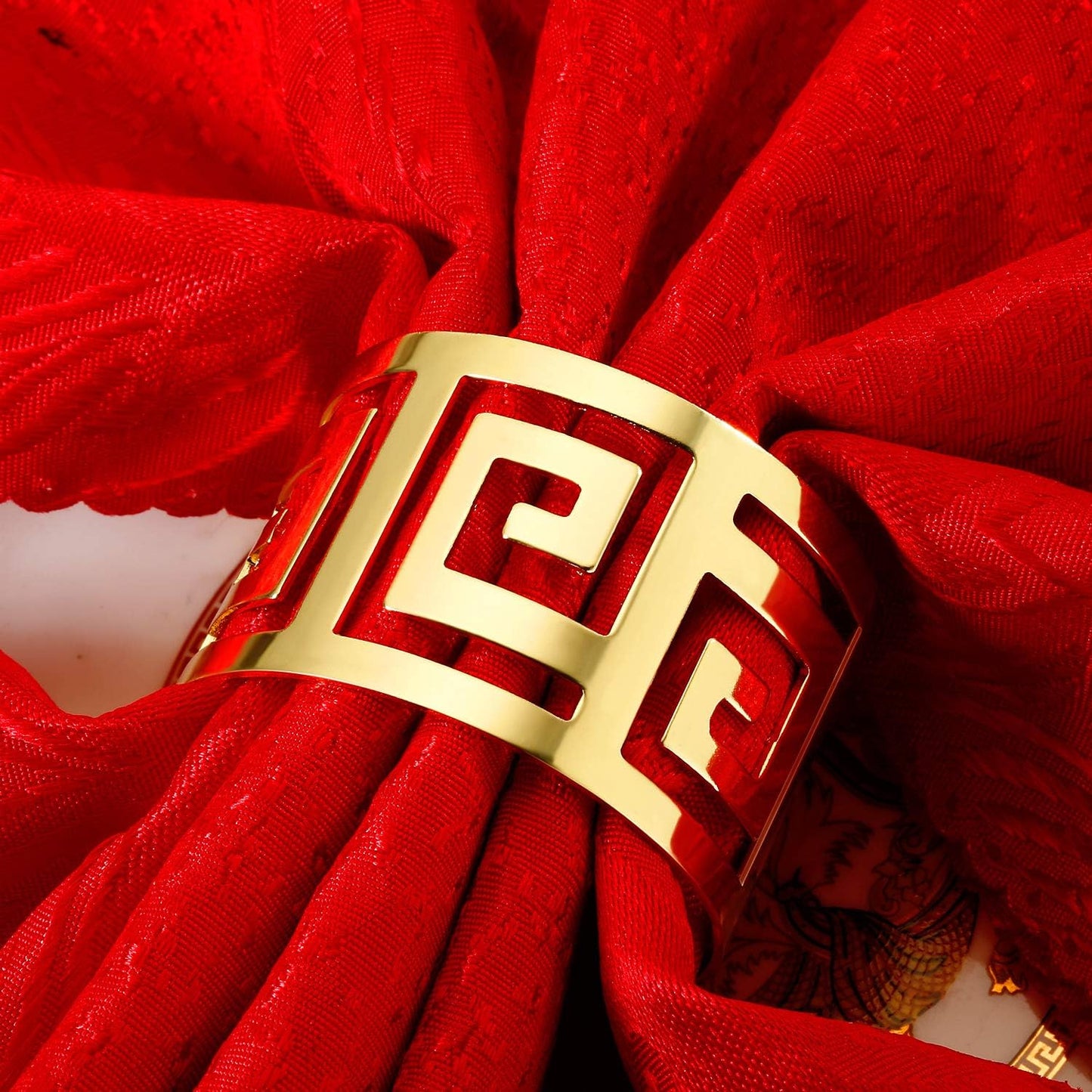 48 Pcs Gold Napkin Rings Hollow Out Napkin Rings Holder Set Metal Serviette Buckle Bulk for Dinner Table Decoration