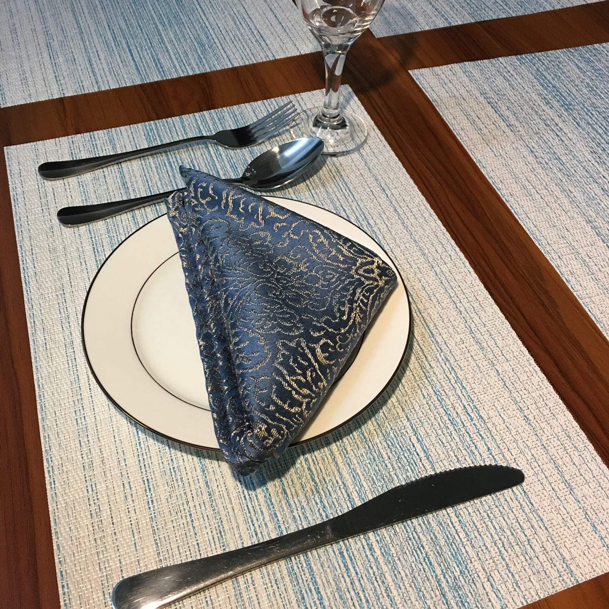WAZAIGUR Placemats Set of 8, Woven Vinyl Table Placemats, Blue with White | Placemat, Blending Color Durable Washable