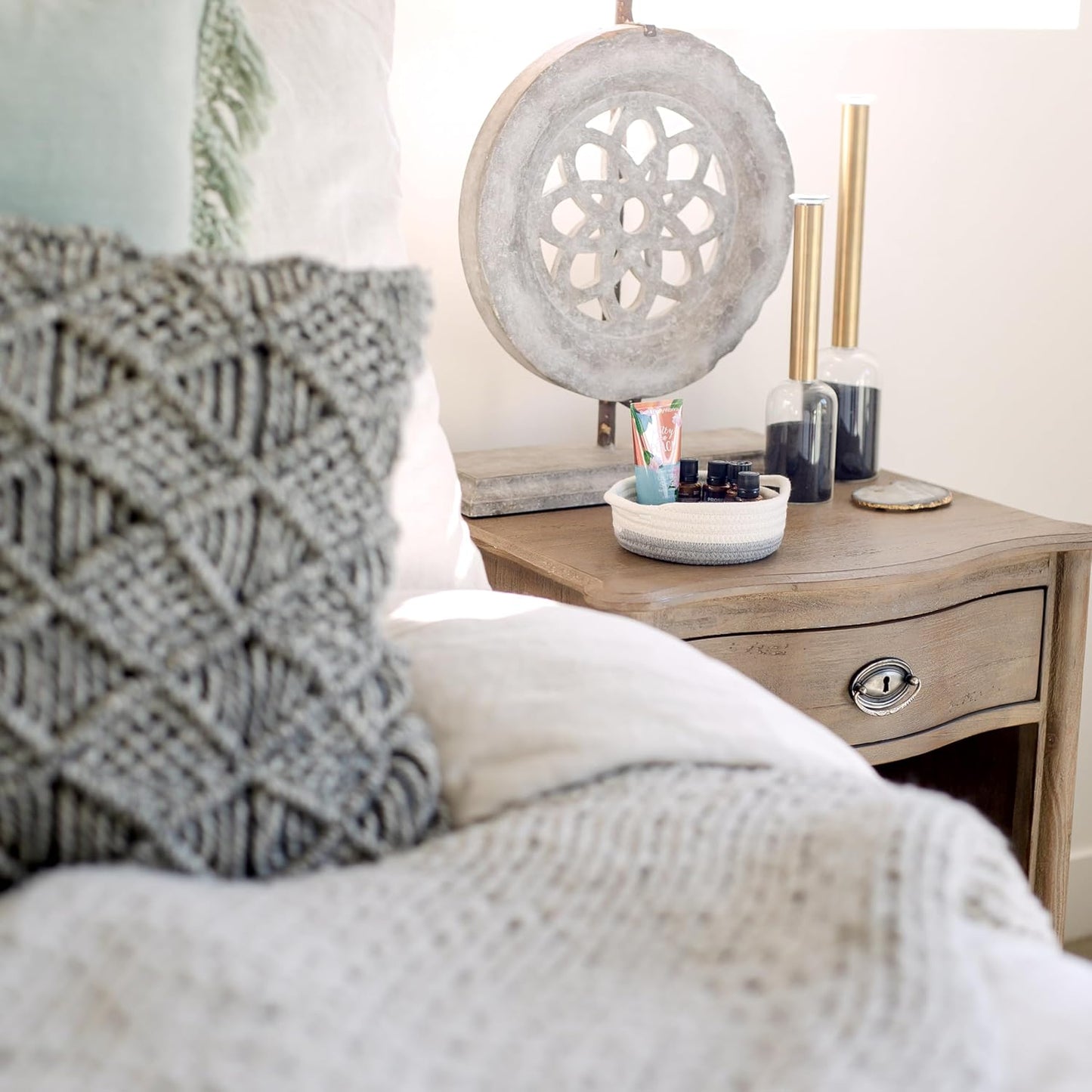 5-Piece Round Woven Cotton Rope Storage Baskets for Organizing / Off White & Gray