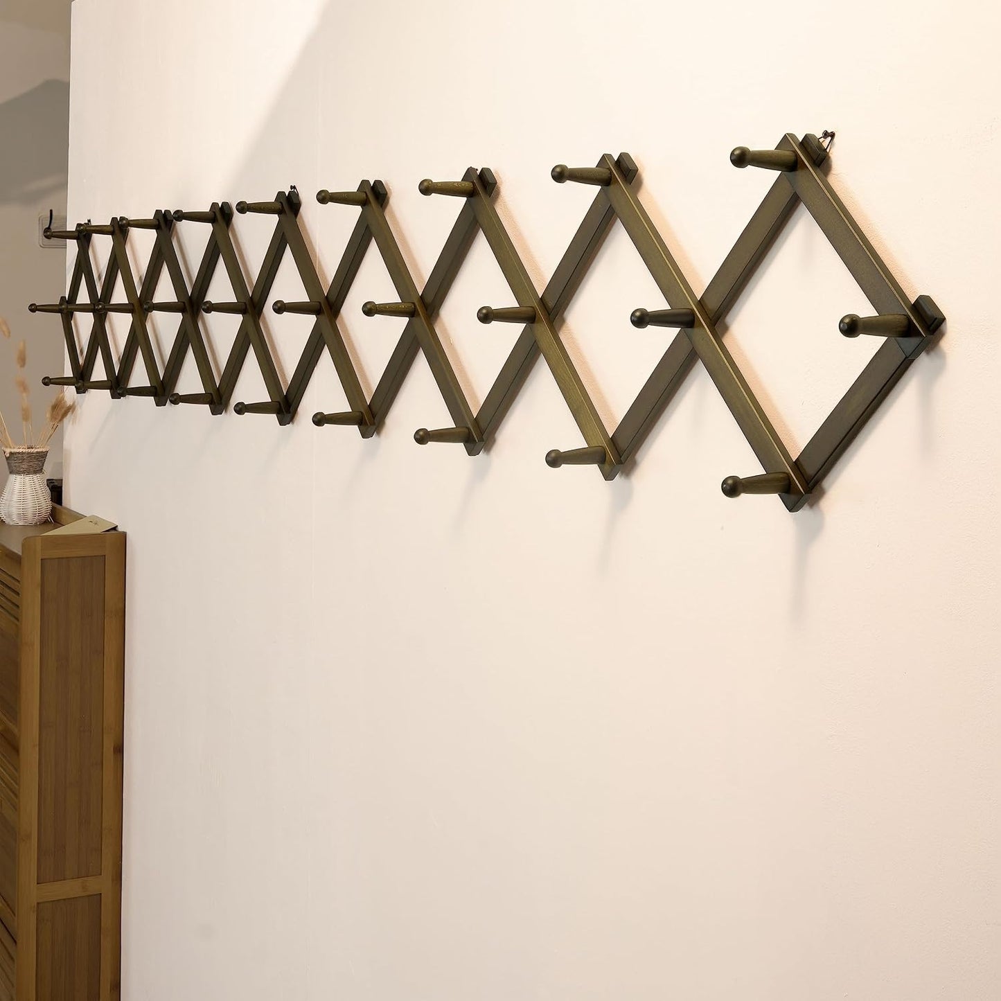 SKOLOO Accordion Wall Hanger with 28 Hooks, Modern Expandable Coat Rack Hat Rack for Wall, Solid Wooden, Dark Walnut