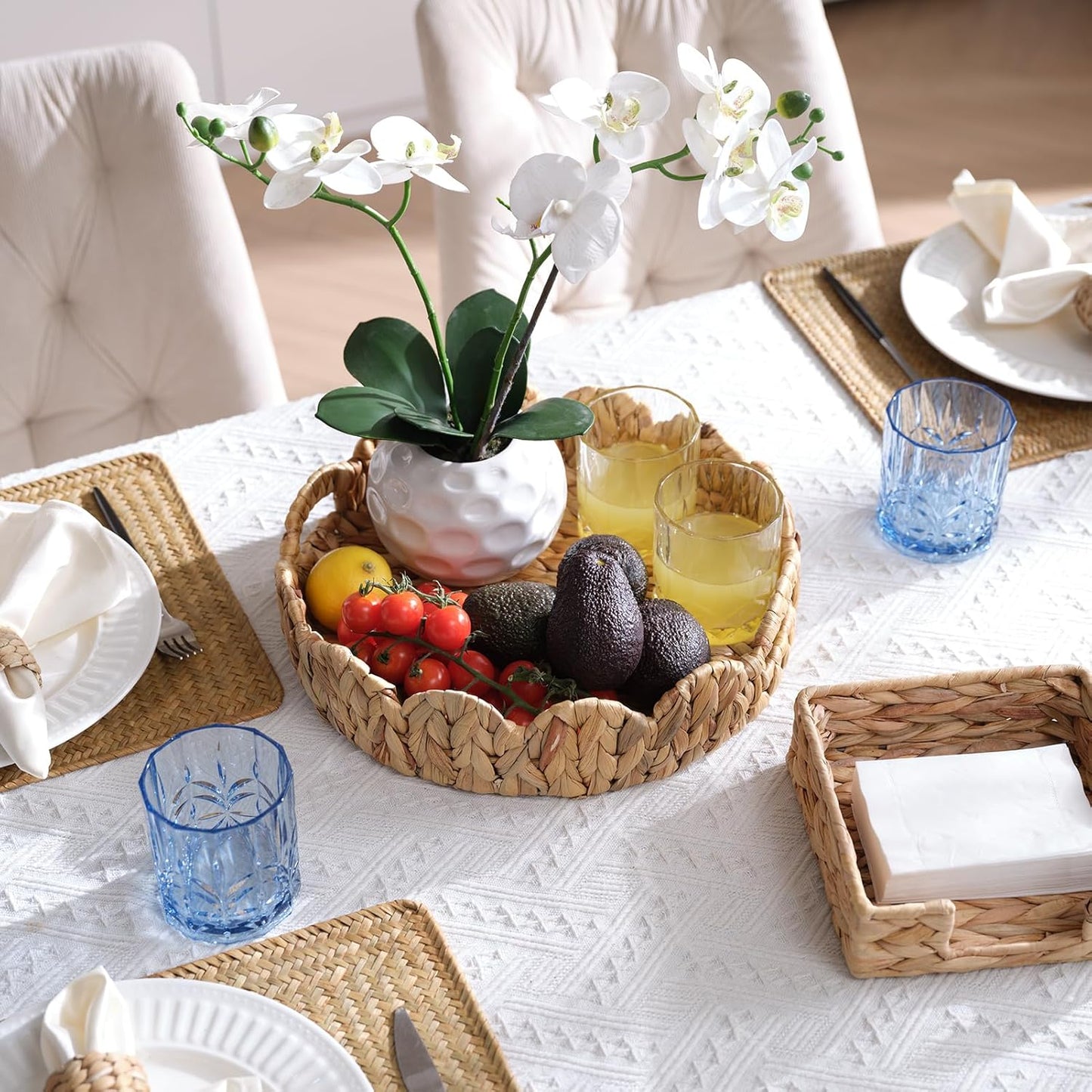 Decorative Water Hyacinth Scalloped Basket Tray / 11.8 / 12 Inch