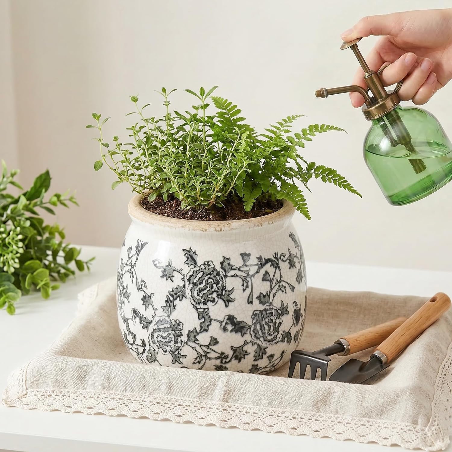 Vintage Ceramic Planter / Grey-round