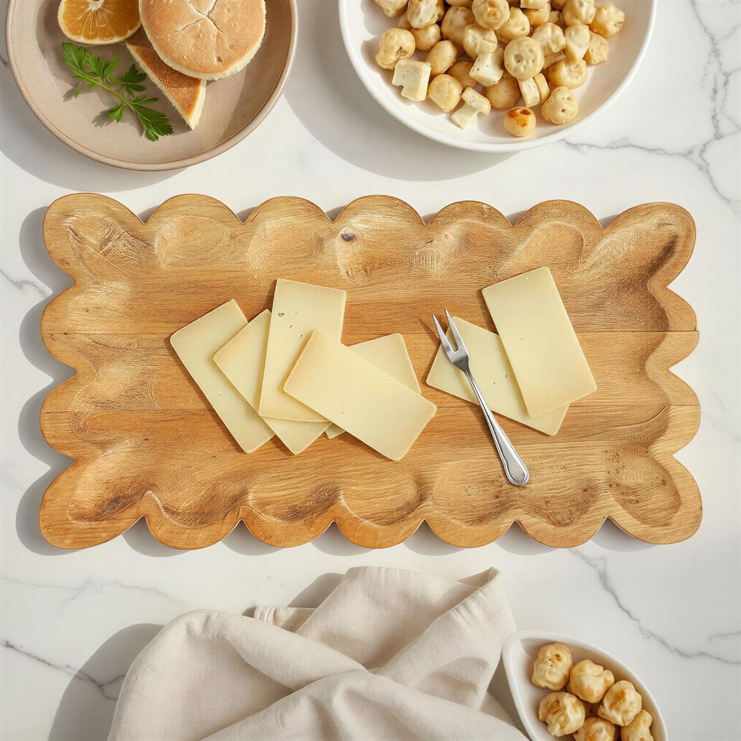 Scalloped Mango Wood Tray / Natural