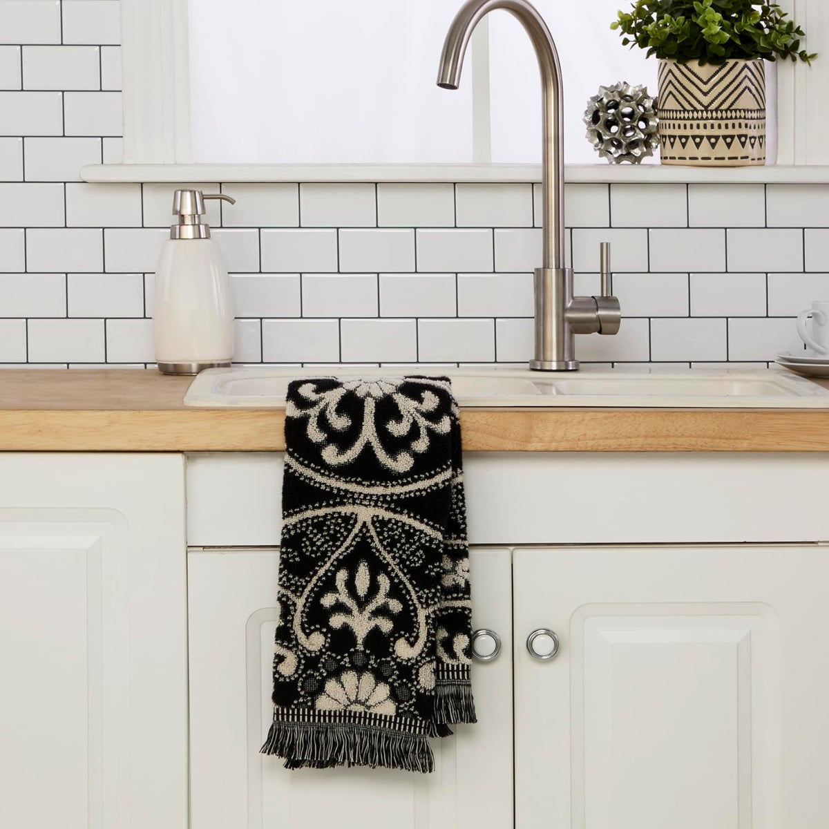 SKL Home Amherst Medallion Hand Towel Set-2pc, Premium 100% Cotton, Black | 600 GSM. Spa-level quality. Soft &