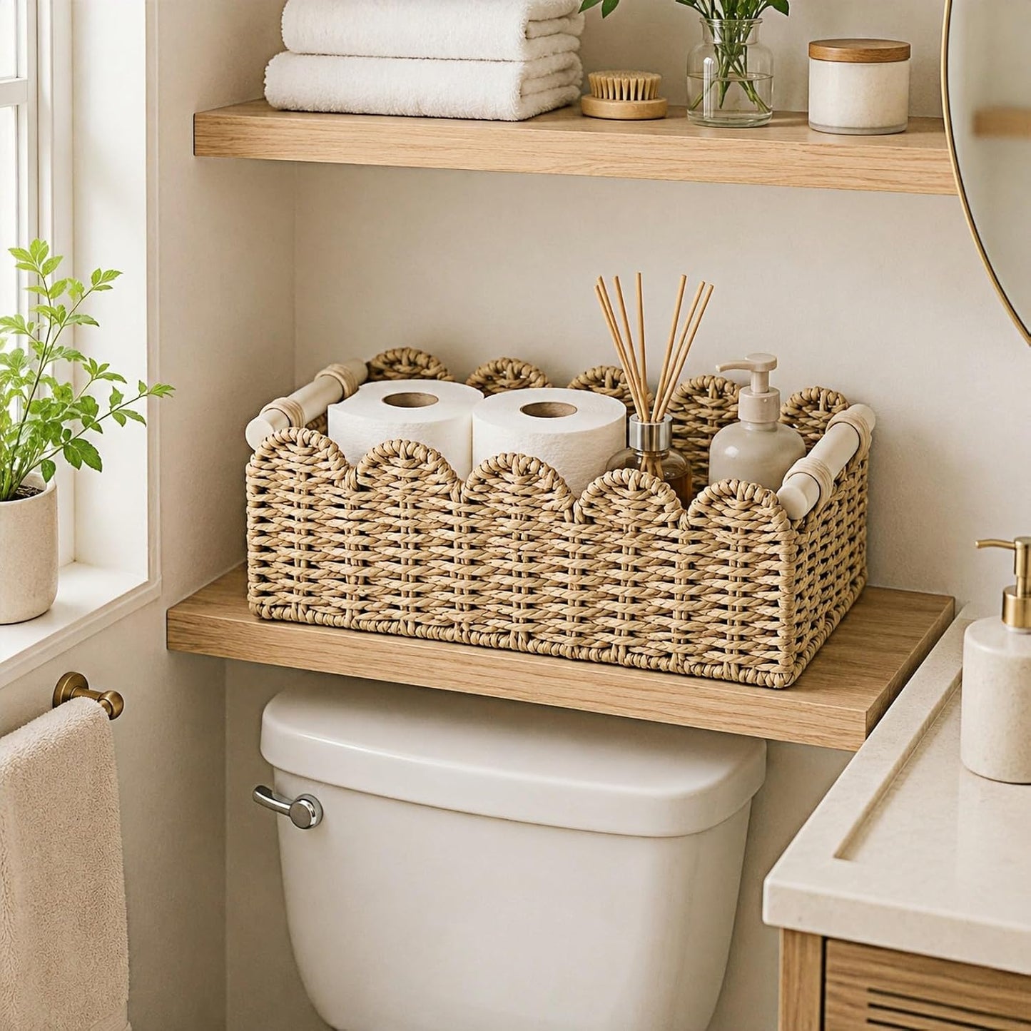 Scalloped Edge Toilet Paper Organizer
