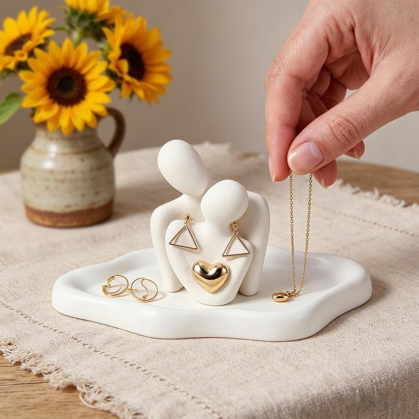 Ceramic Figurine / Cloud Jewelry Tray / Hugging Couple