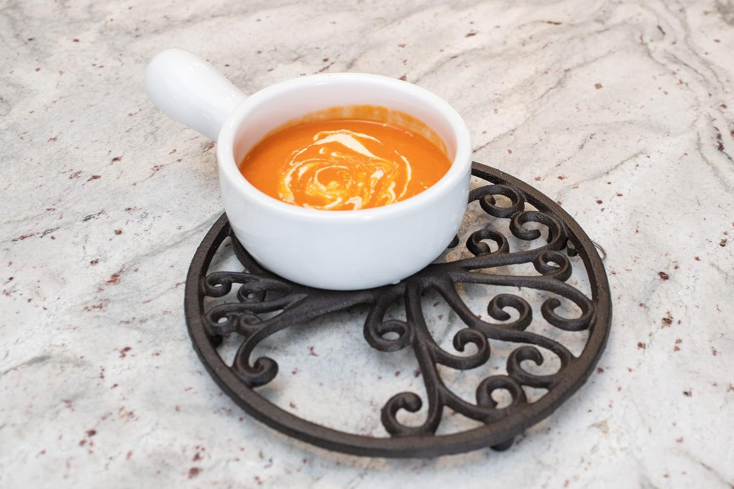 GASARÉ, Cast Iron Trivet for Hot Dishes, Pots, and Pans, Metal Trivet, Tree of Life Design, Rubber Feet Caps, Ring