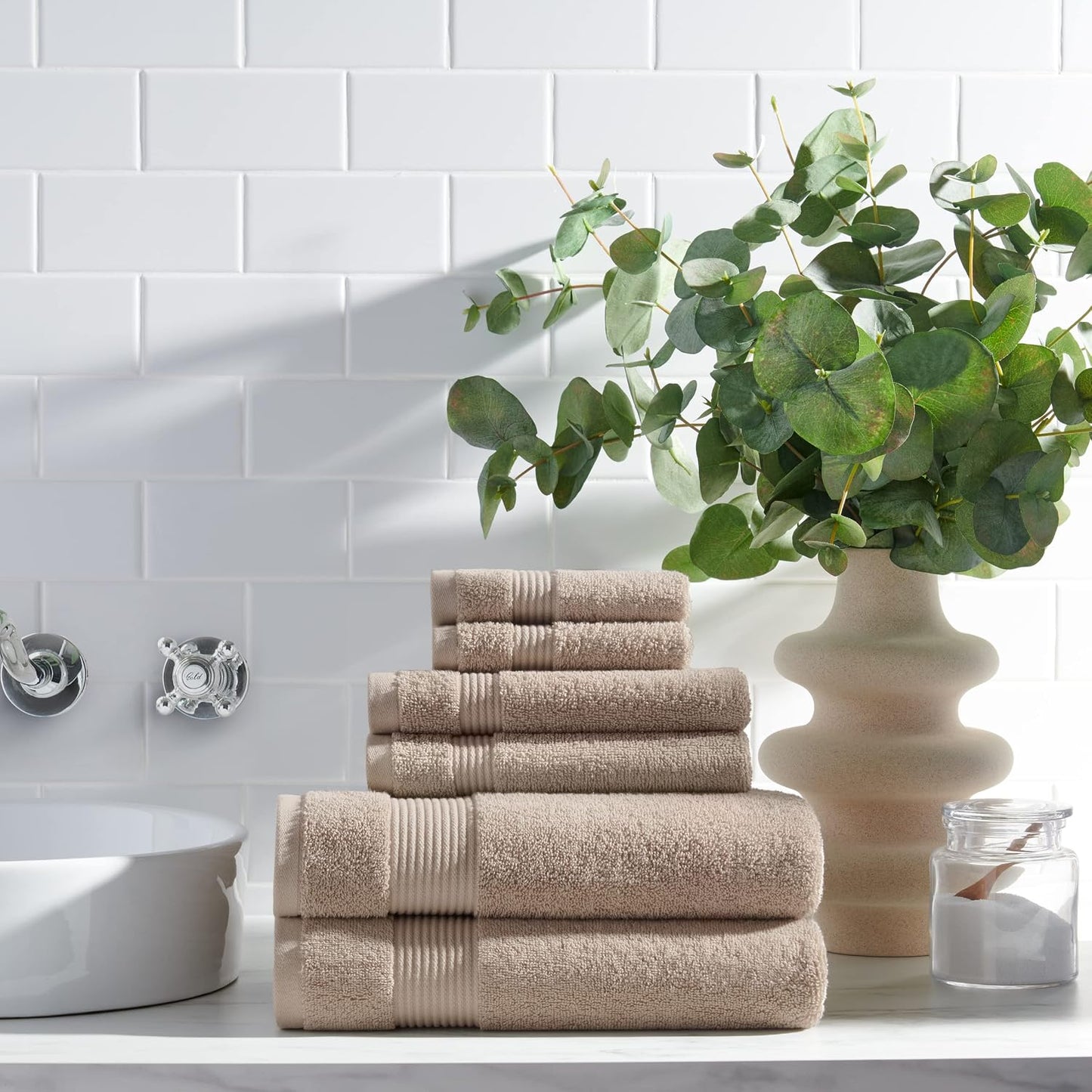 Arkwright Solid Bath Towels, Pack of 4, 100% Cotton 600 GSM Soft Absorbent Bathroom Towels for Hotel, Spa or Vacation