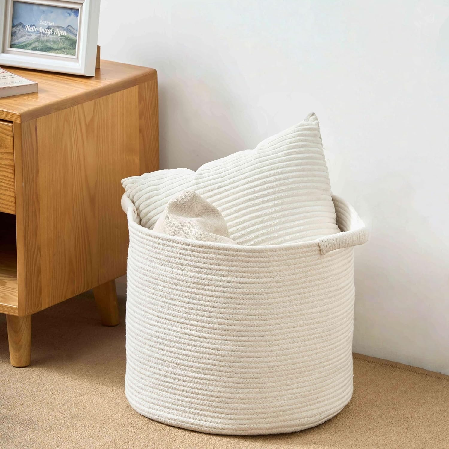 Blanket Basket / Pillows & Laundry / White / 16 x 16 x 14