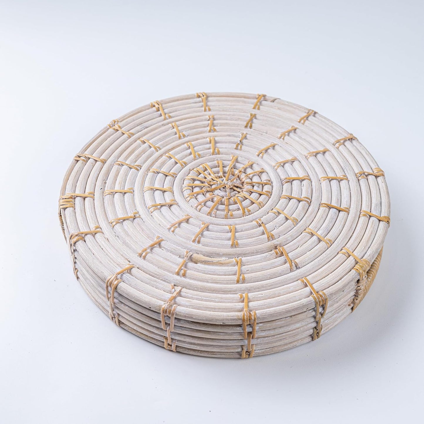 Round Rattan Tray / Washed White / 11 x 11 x 2