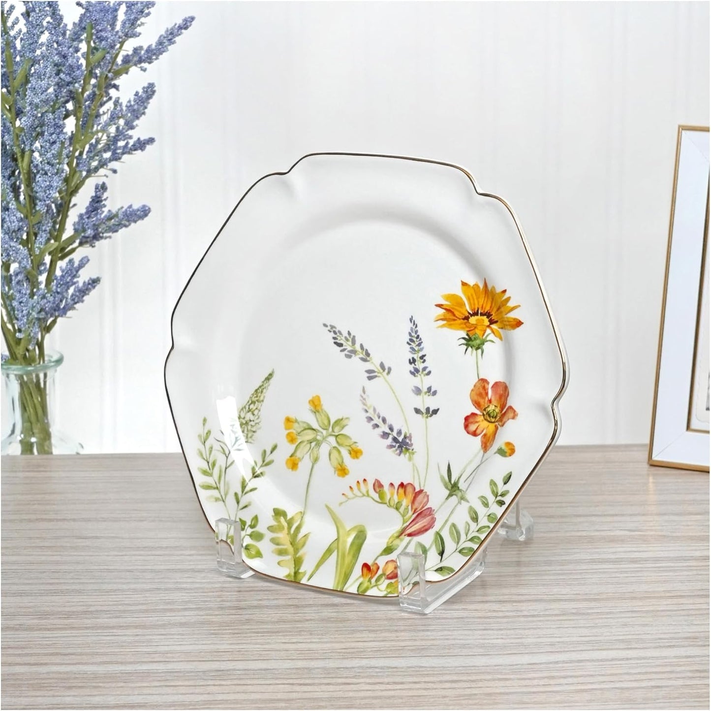 Acrylic Ribbon-Style Display Easel / 6.125 x 4 x 6.5 / Clear