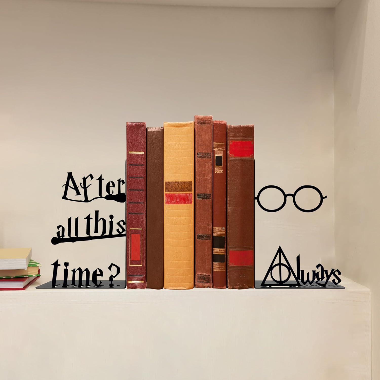 Metal Unique Bookends Magic Book Stopper Decorative Objects Home Office Desk Bookshelf Decor / Black