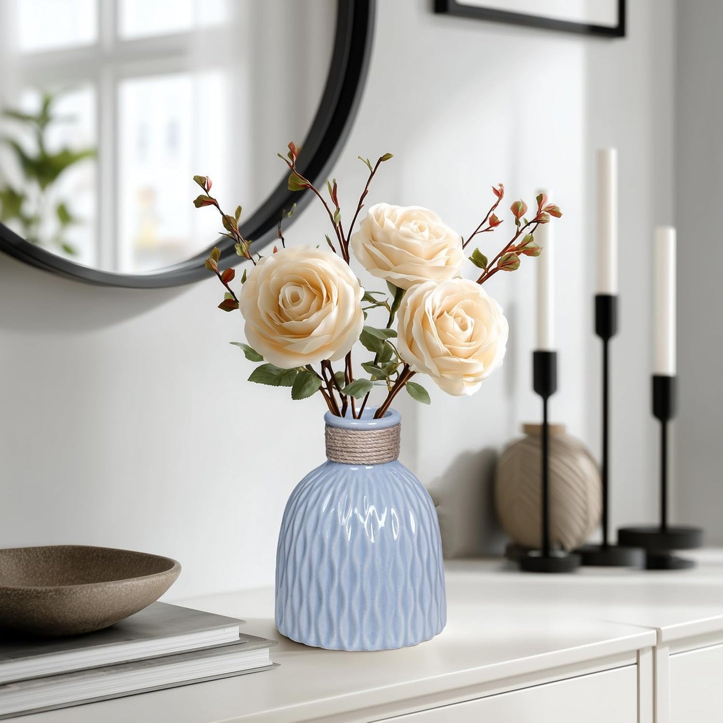 Small Modern Vase / Blue / 6 Inch