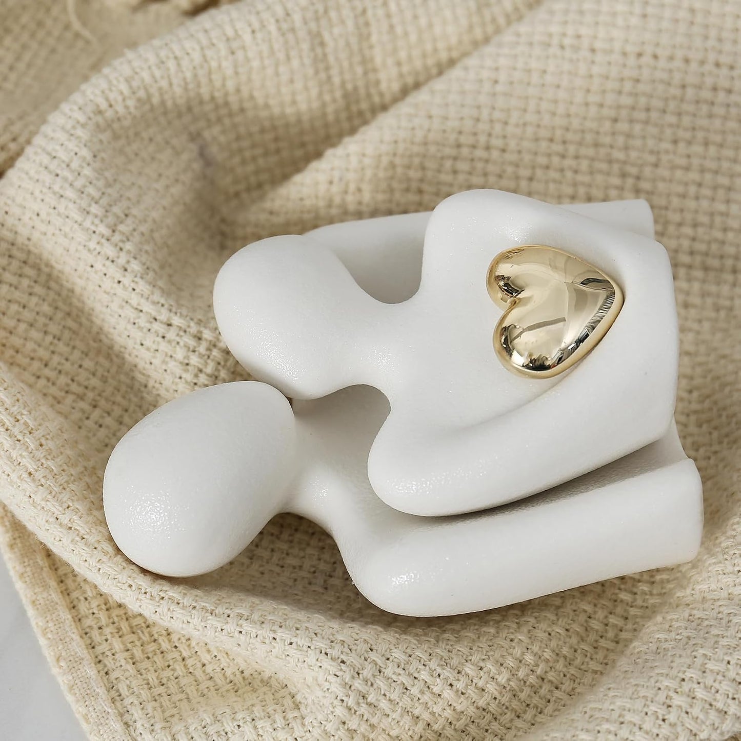 Hugging Couple Statue Ceramic Lover Figurine Home Decor is a Romantic Gift for Her / 4.7in