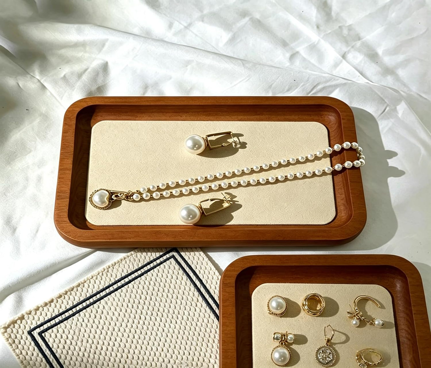 Wooden Jewelry Display Tray Rounded Rectangle Ring / Old Lace / Medium-w 3.9'' x H 0.6'' x L 7
