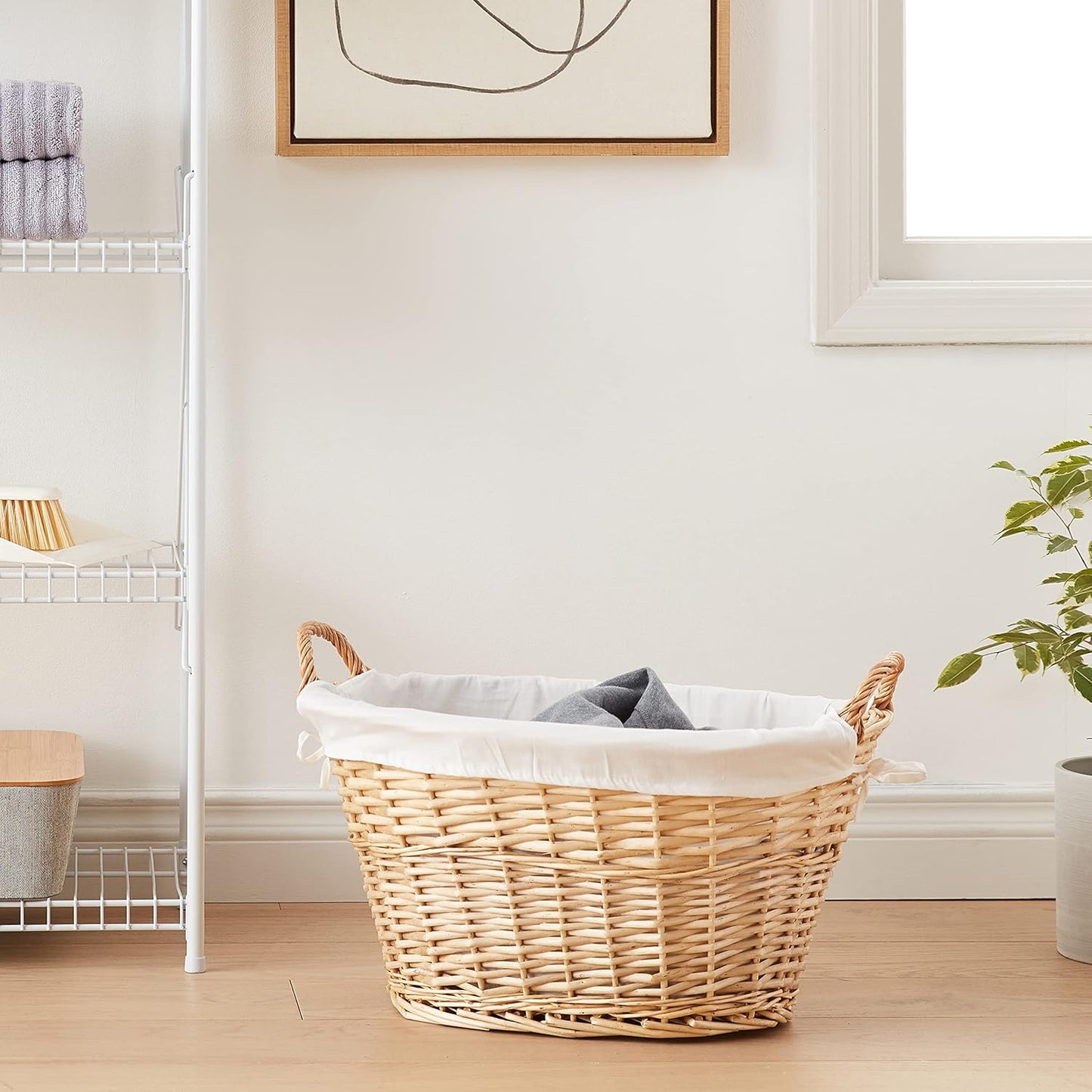 Wicker Laundry Basket / Natural Wicker