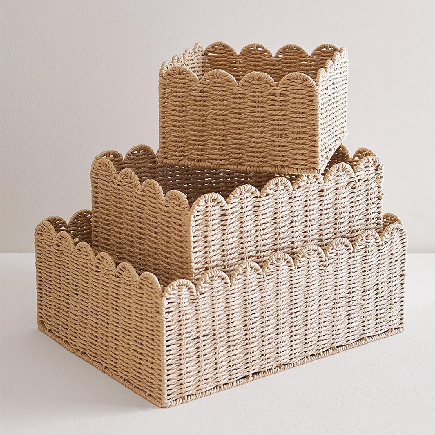 Scalloped Basket / Seagrass Baskets / Rattan / S