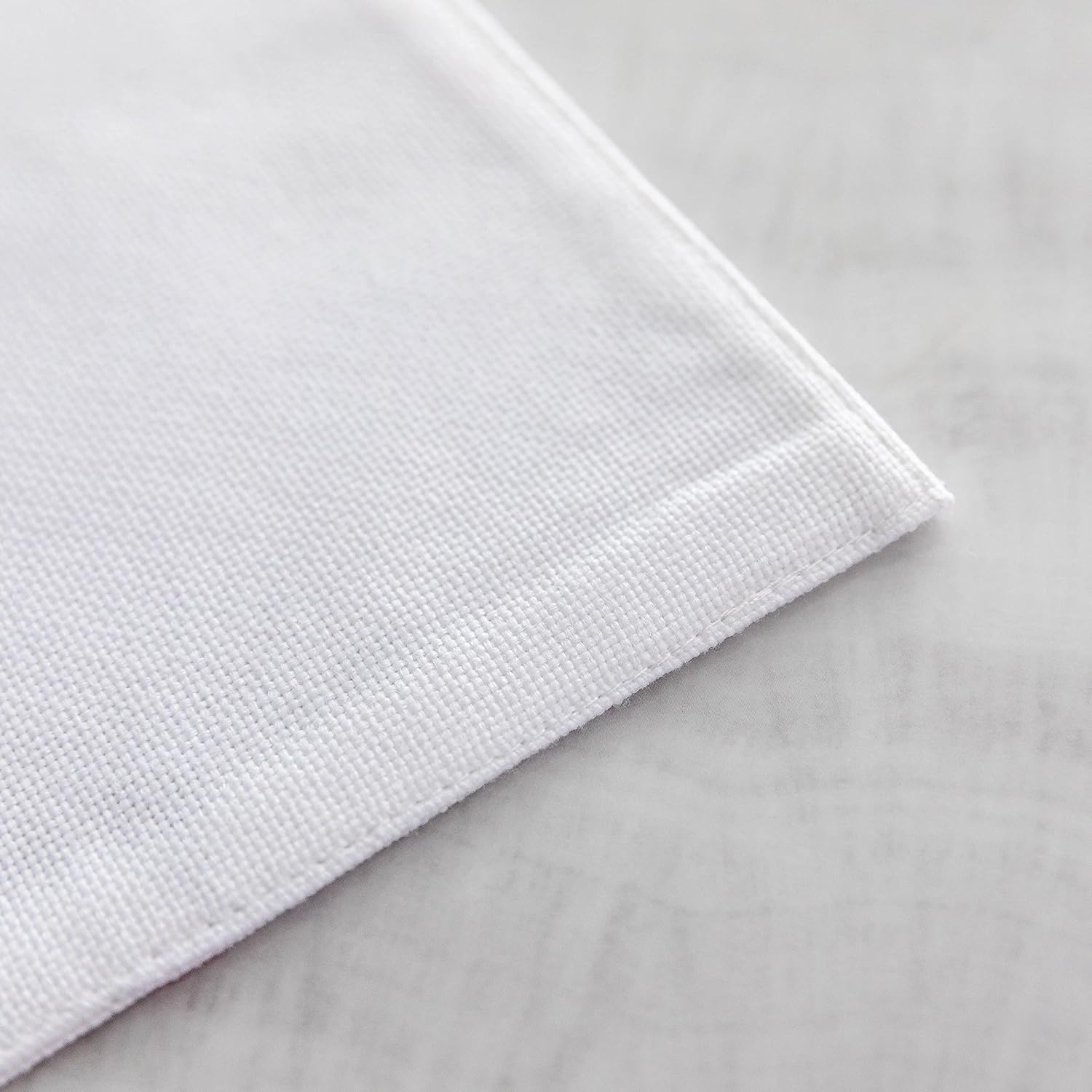 Home Brilliant White Placemats Set of 6 Heat Resistant Dining Table Place Mats for Kitchen Table for Wedding Party