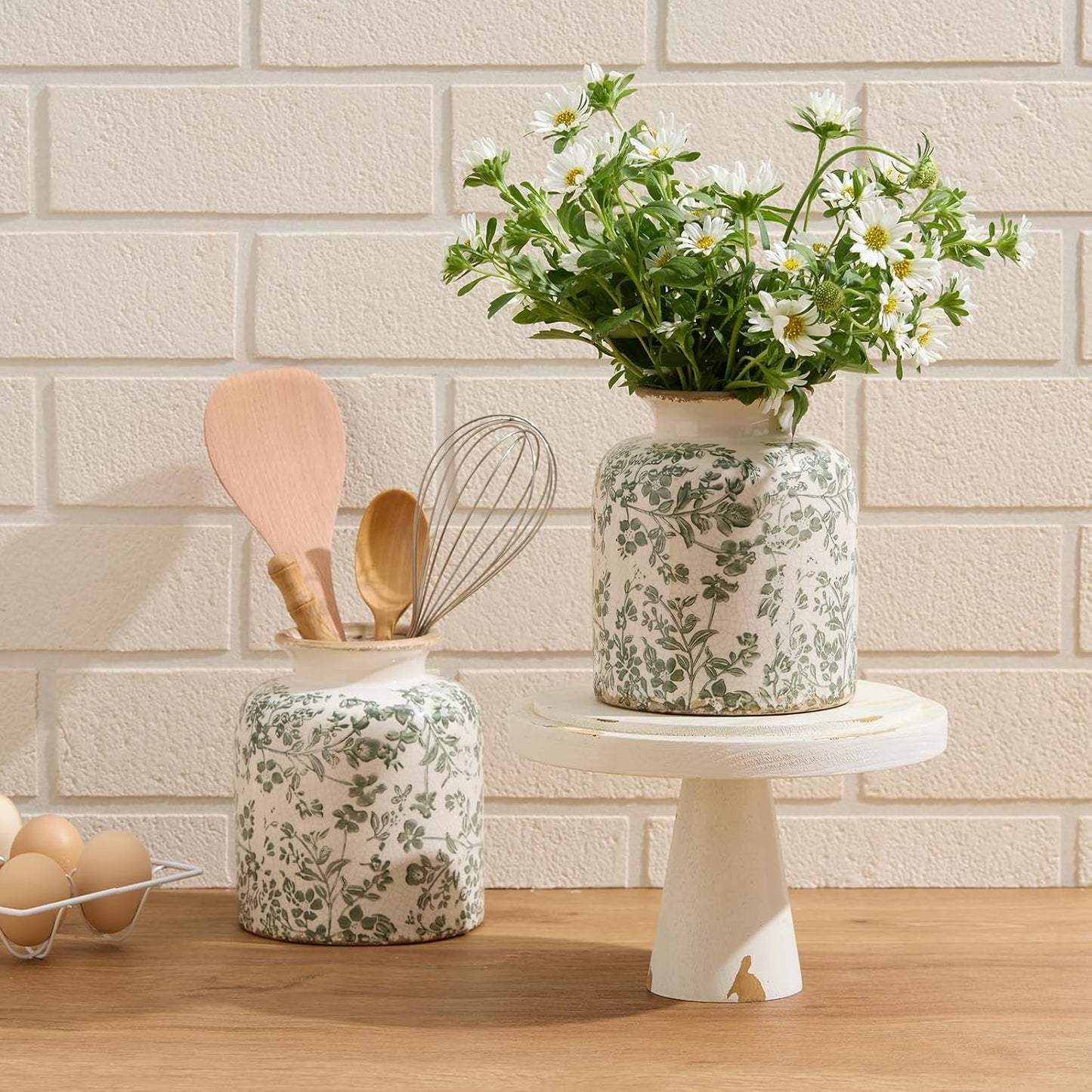 Vintage Chinoiserie Ceramic Vase / Green
