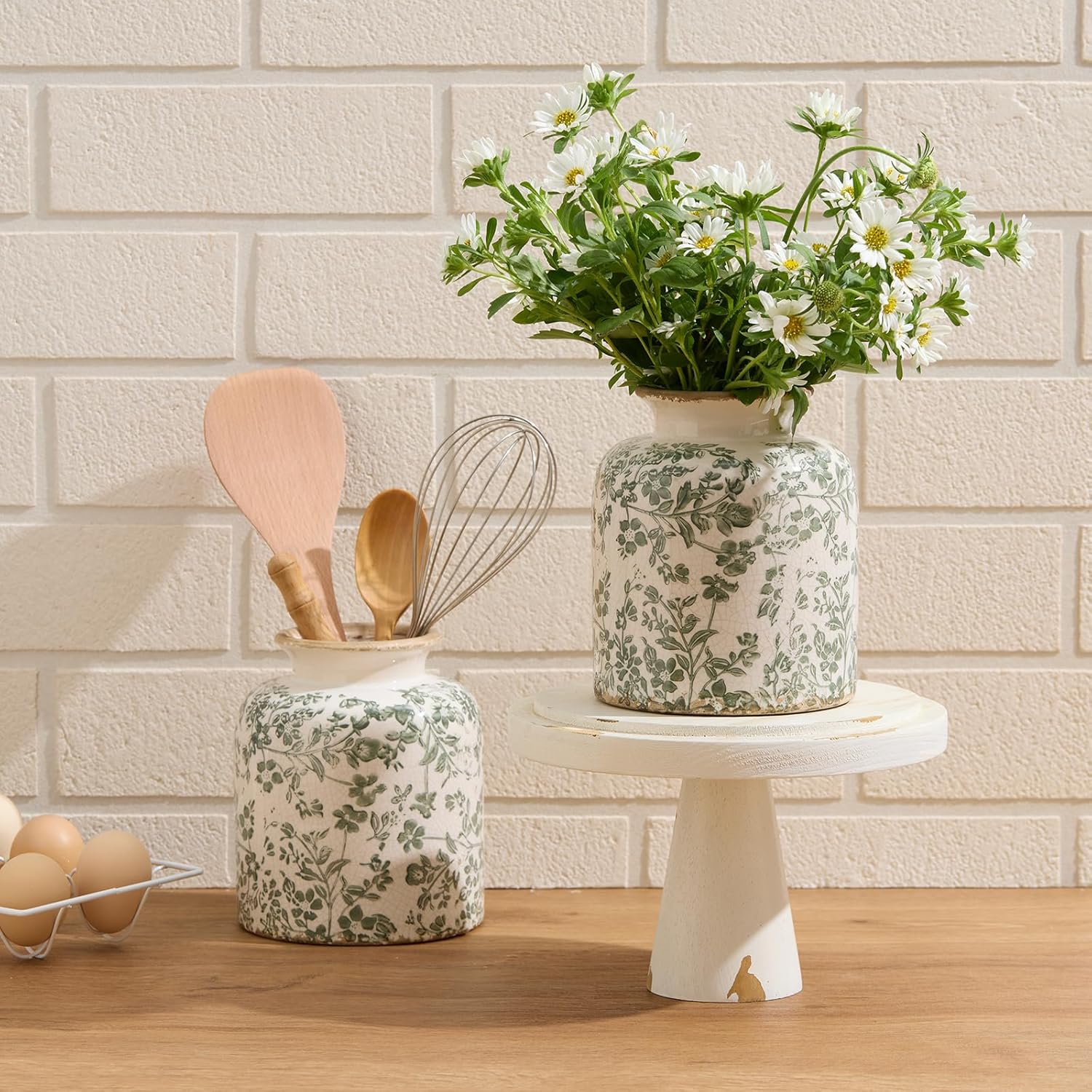 Vintage Chinoiserie Ceramic Vase / Green