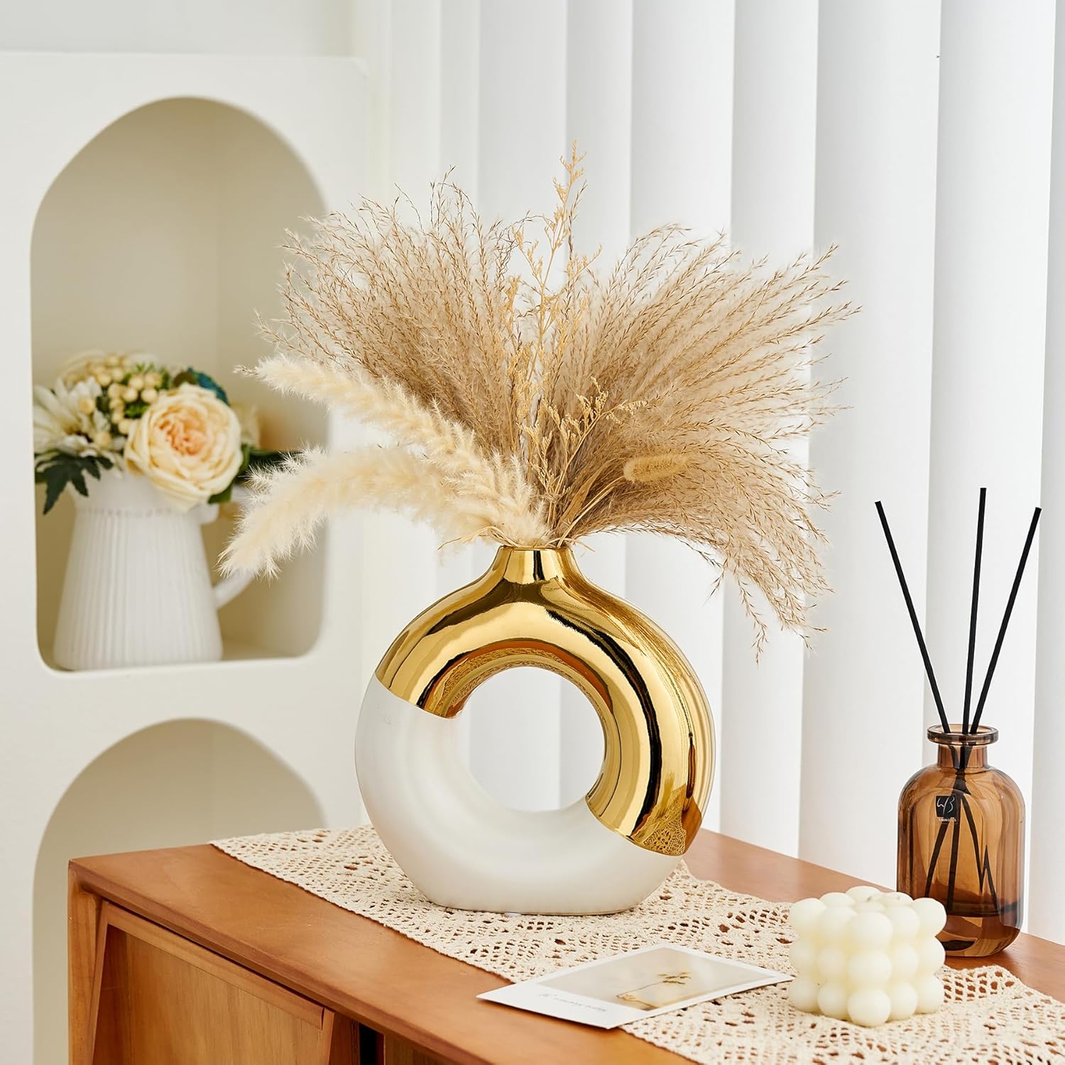 Ceramic Donut Vase / White & Gold / Large