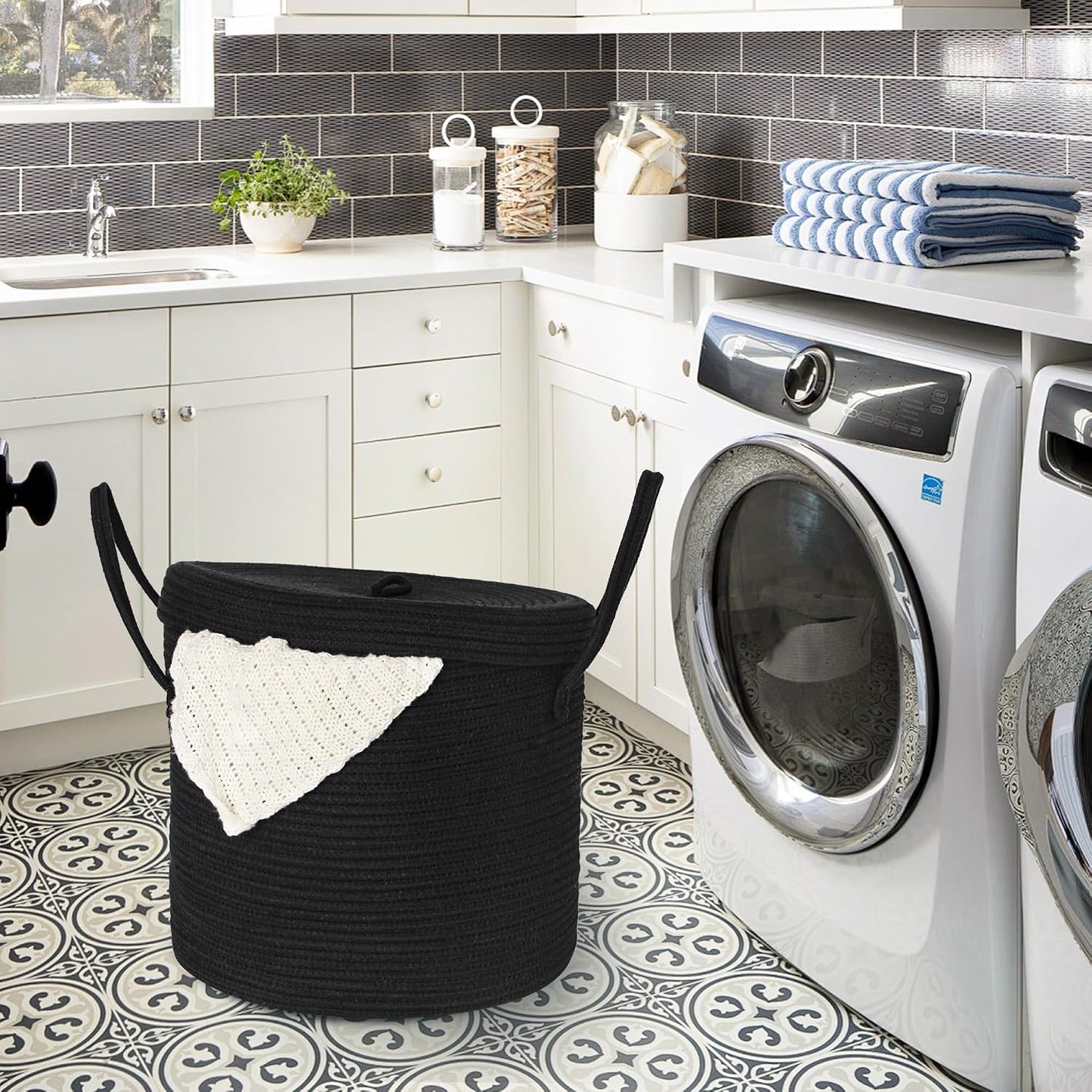 Pillow / Large Basket / Black / 15 x 13