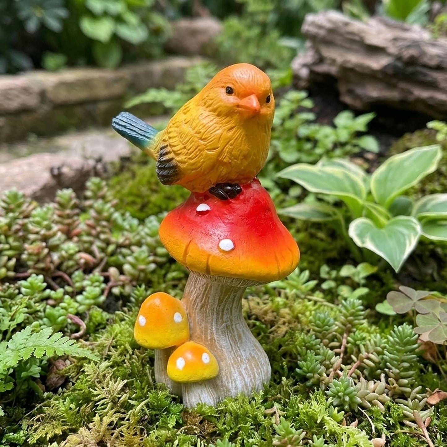 Birds Mushroom Resin Statue / Bird / Yellow
