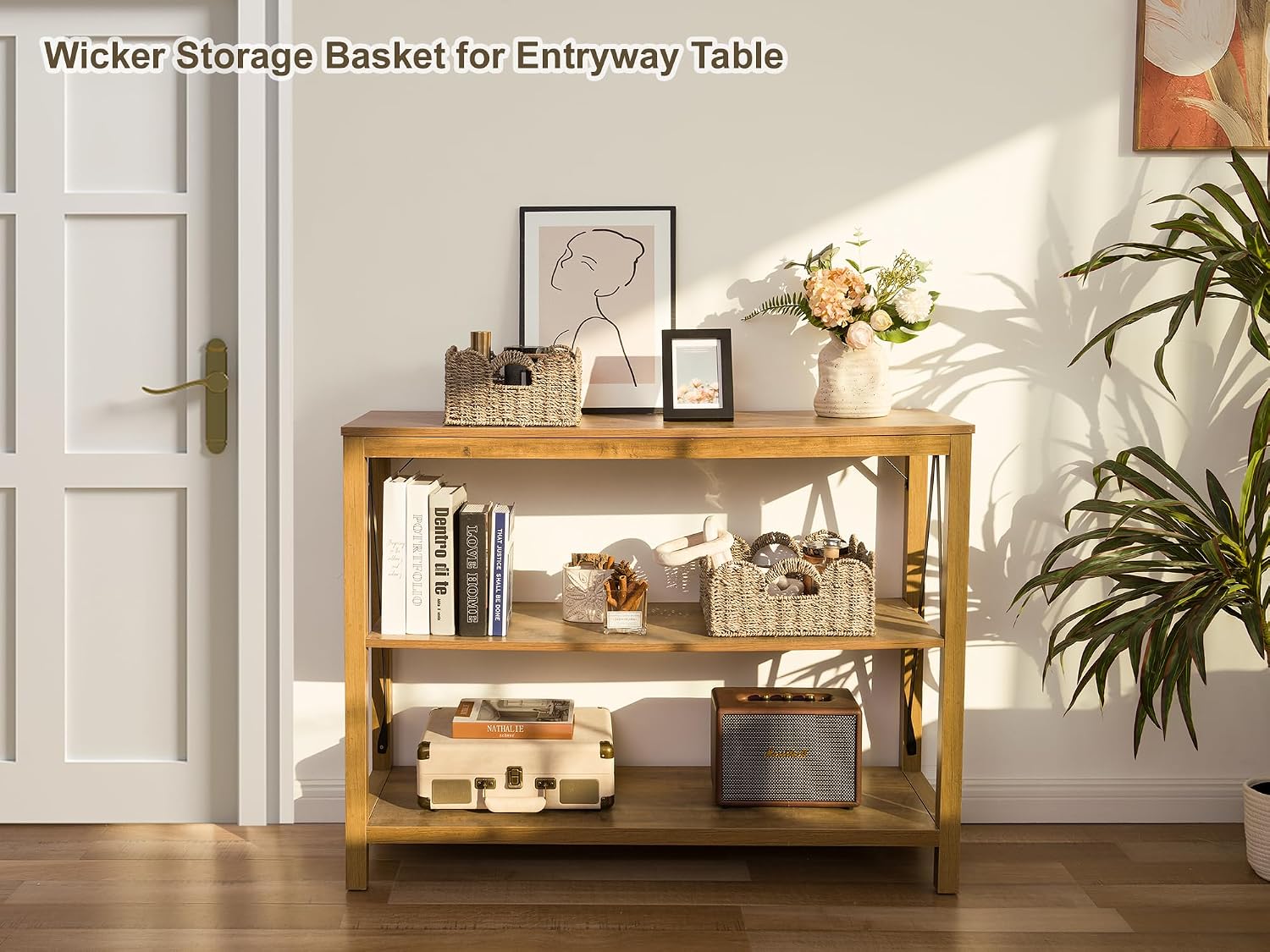 Scalloped Wicker Basket / Natural