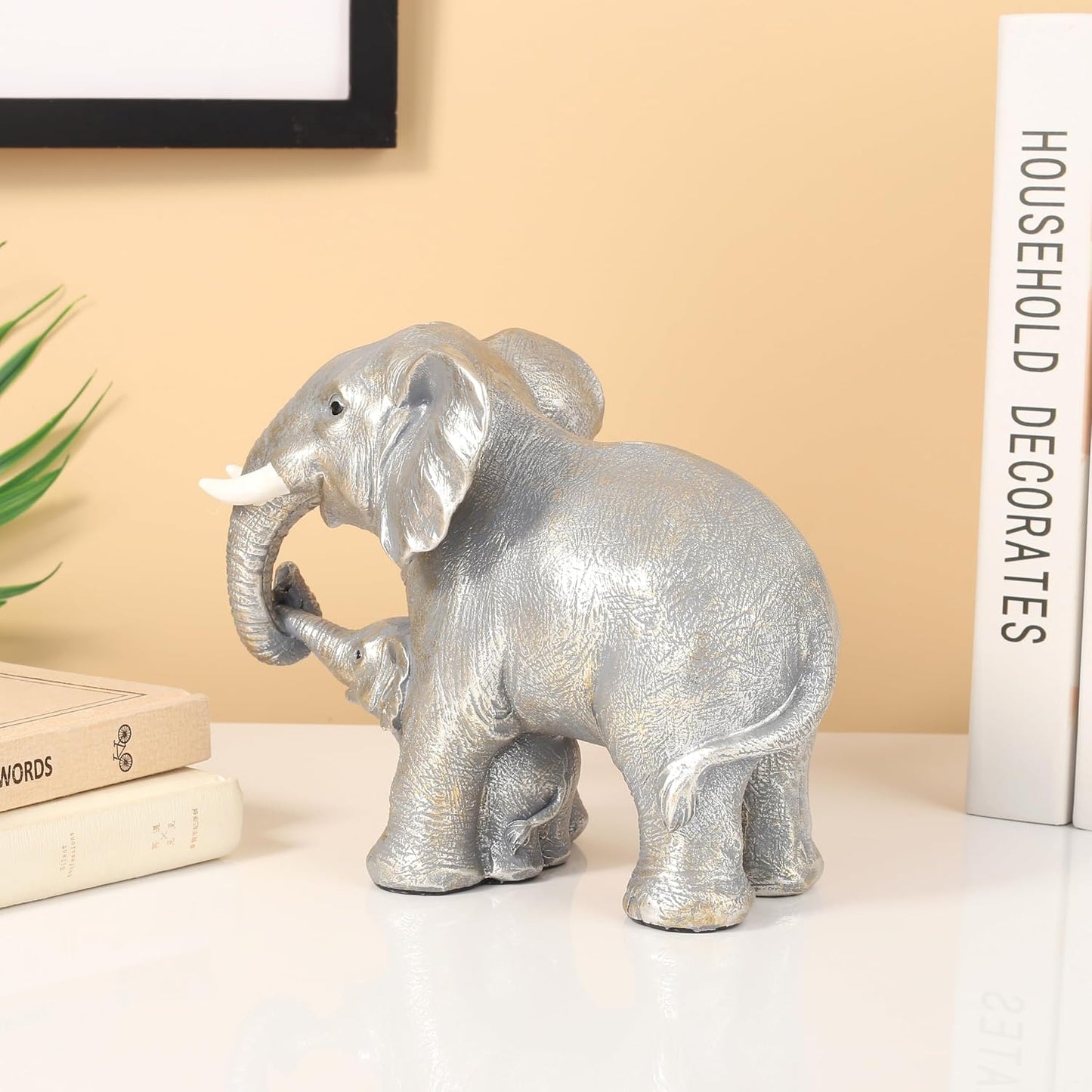 Elephant Decor Figurine Elephants Statue Decor / Silver