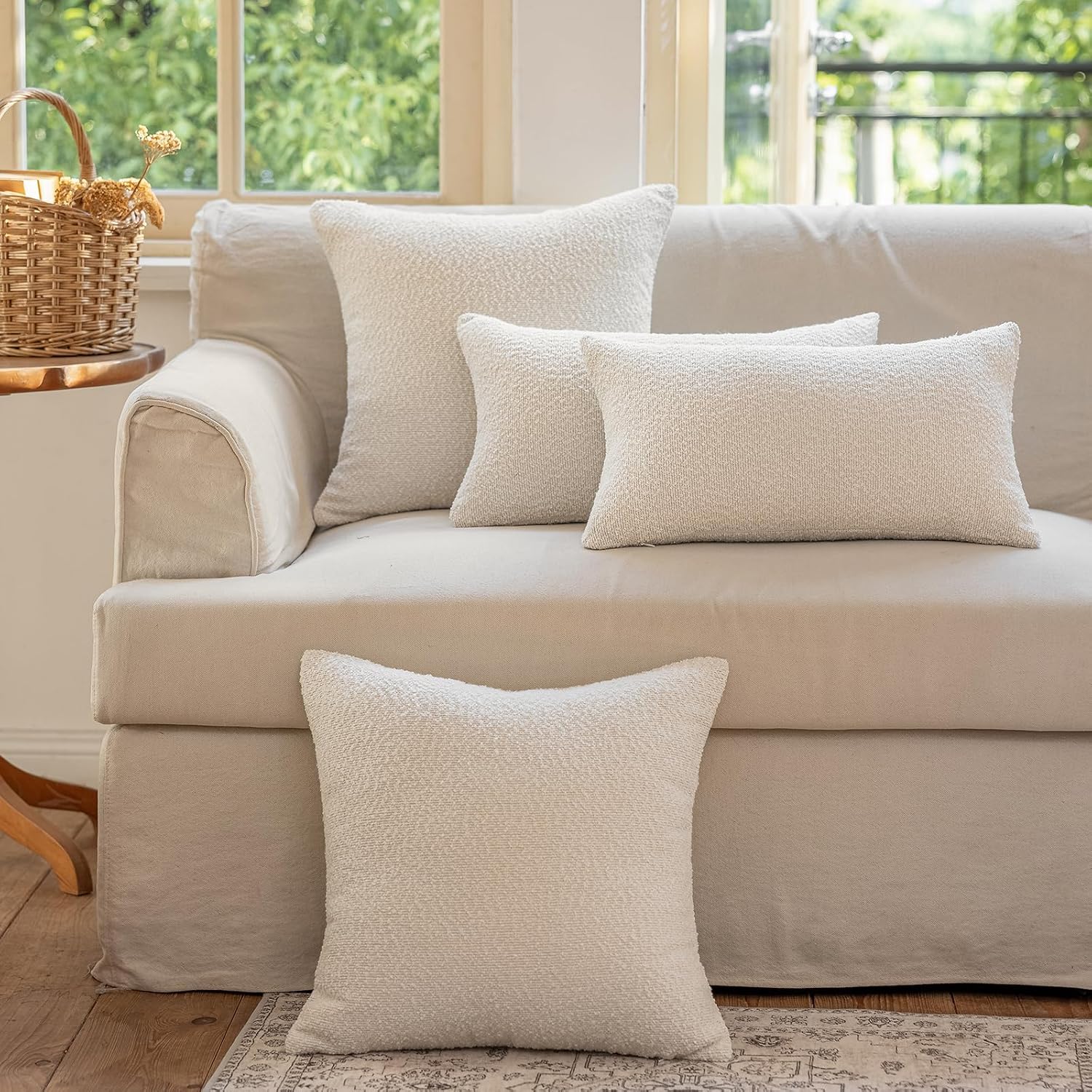 Decorative Throw Pillow Covers / White / 18 x 18 / Set of 2
