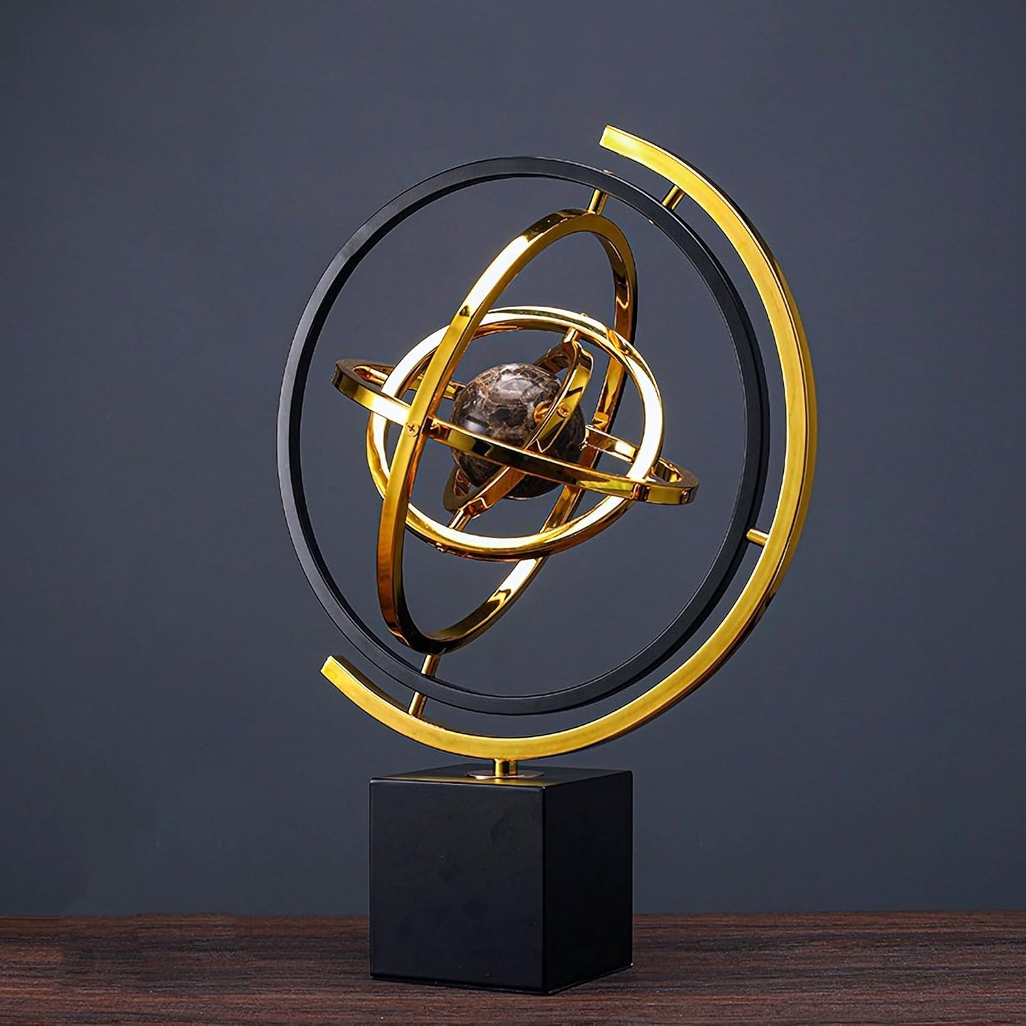 Black & Tabletop Statue / GLOBE / Large / Gold