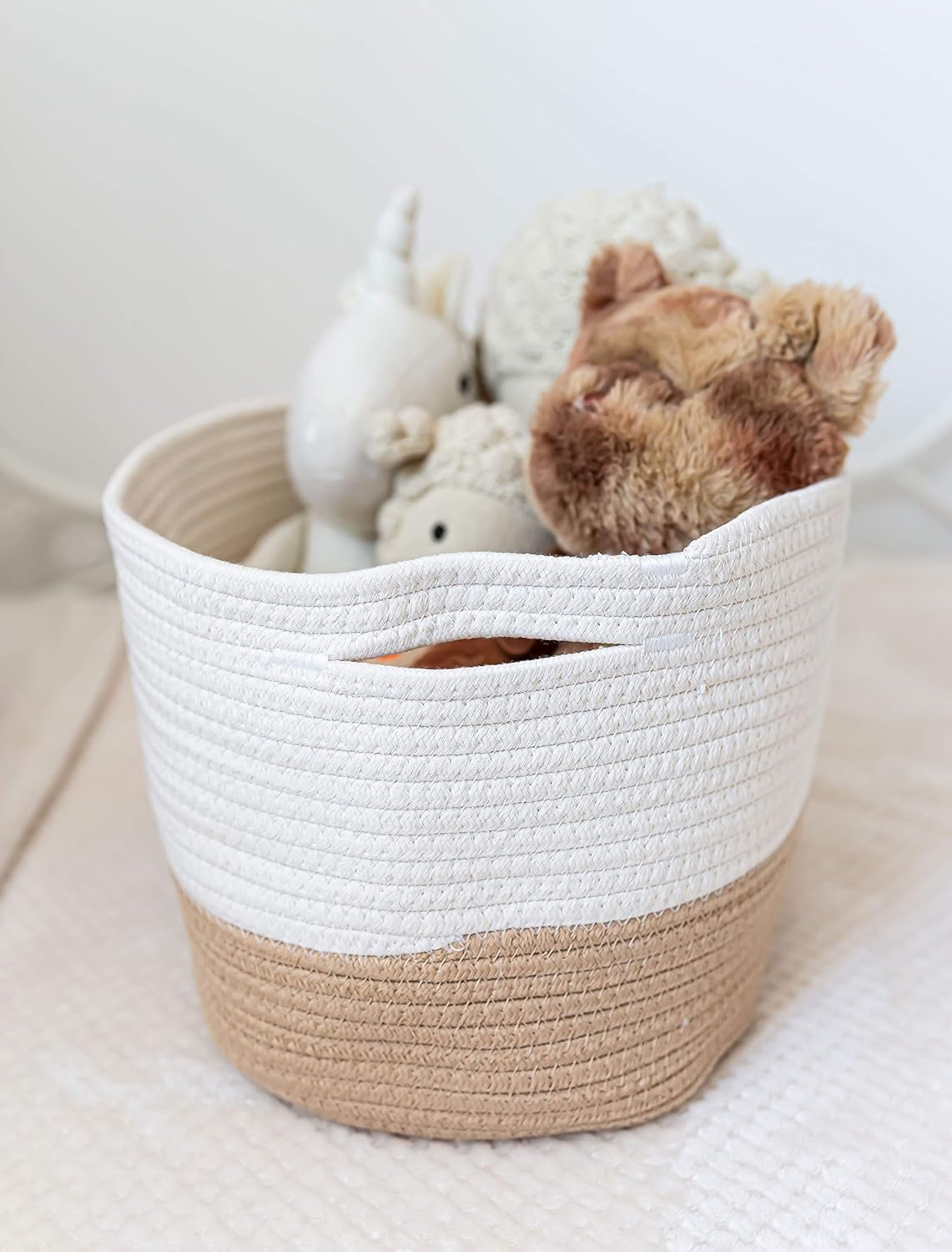 Woven Decorative Basket for Organizing / Honey / Off-white / 15 x 10 x 9