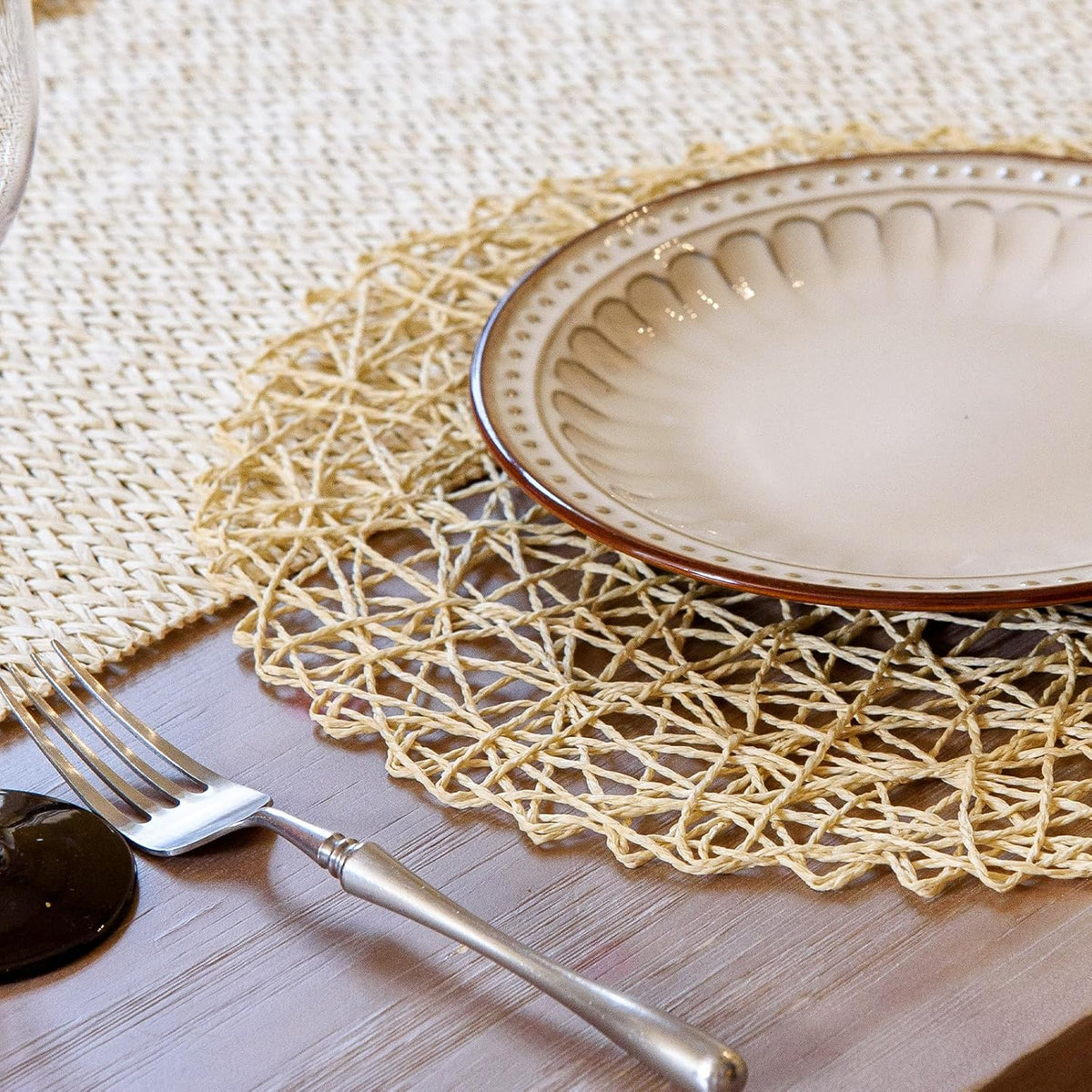 AHHFSMEI Paper Braided Round Placemats Natural Non-Slip Heat Resistant Table Mats for Dining Tables Farmhouse Woven