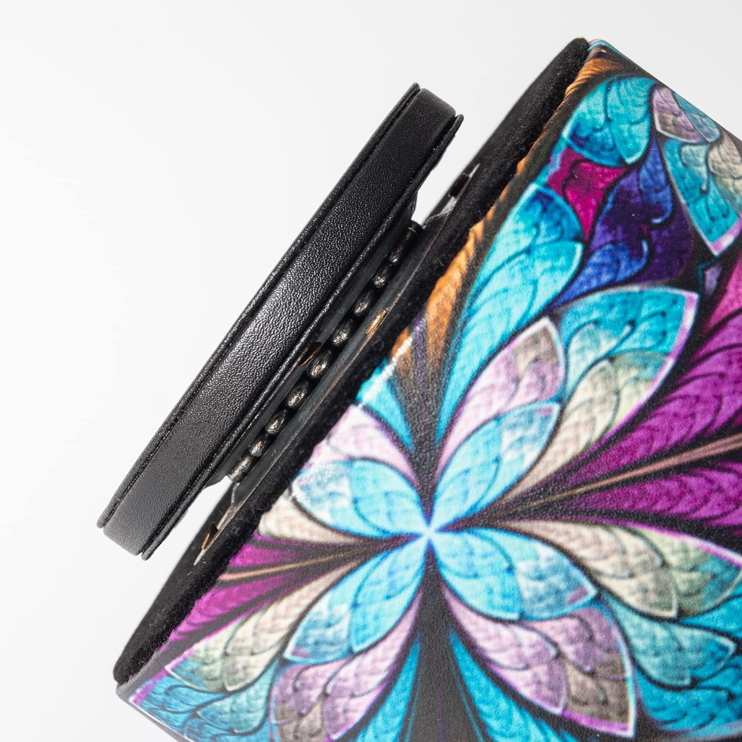 Remote Control Holder Round Leather Art Supply Organizer