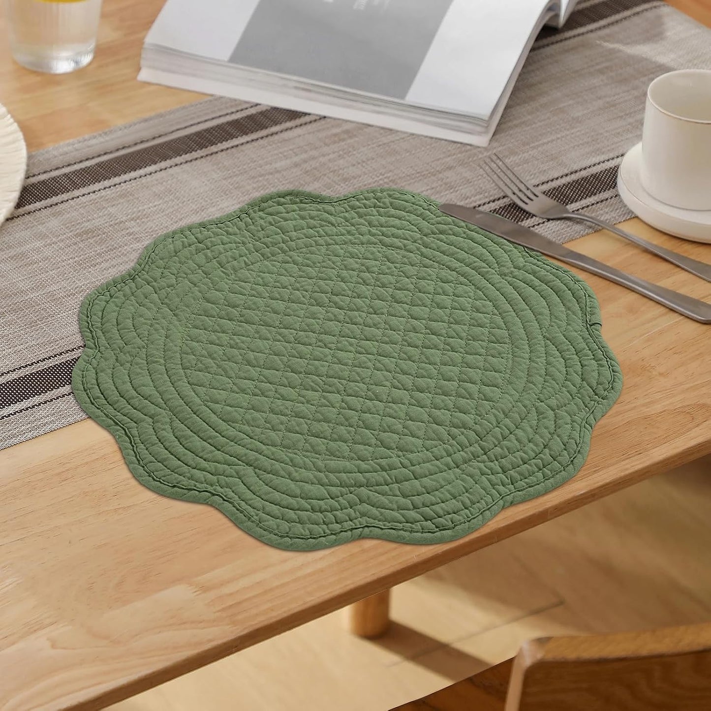 HOMBYS Quilted Placemats Set of 6 Washable Round Placemats for Kitchen Table-100% Cotton Fabric 14 Inch Round Table