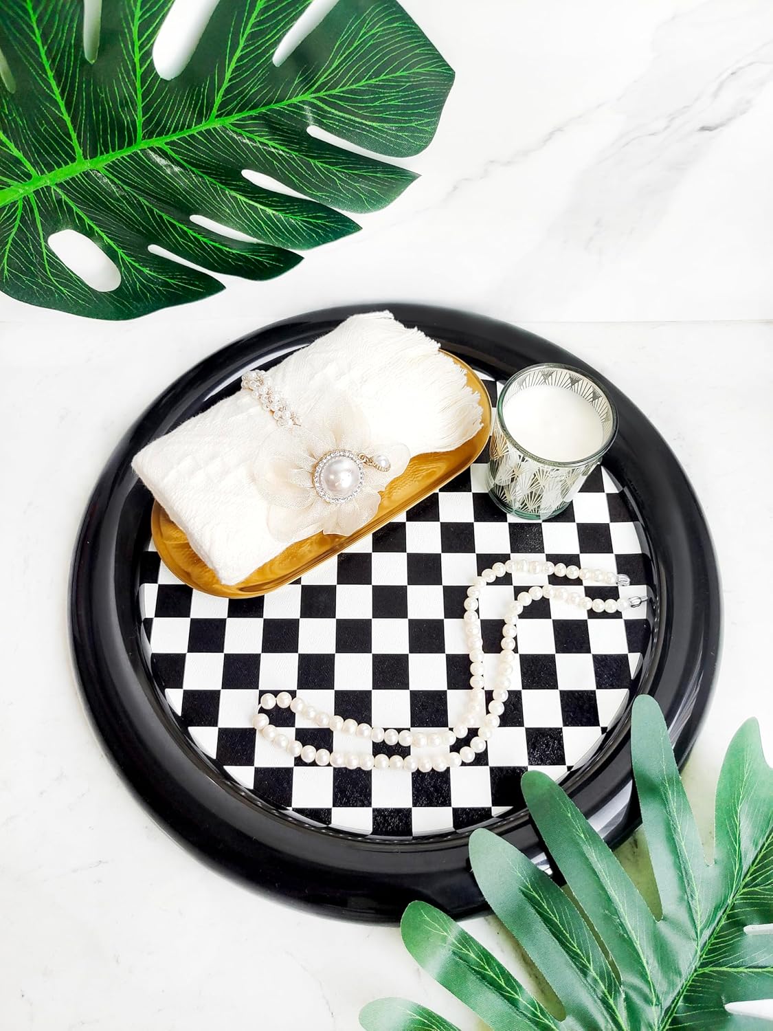 Checkered Decorative Tray / Round Black Checkered