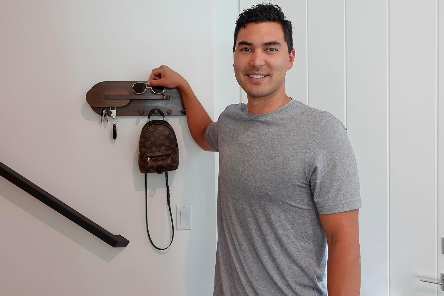 Solid Wood Mail and Key Holder / Brown