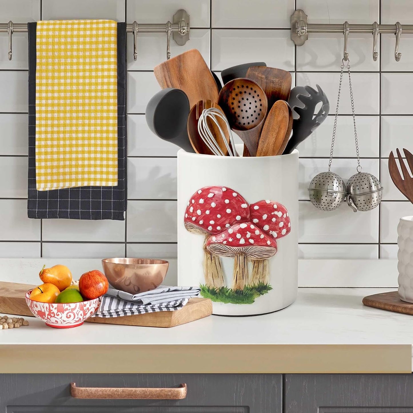 Embossed Kitchen Decor Ceramic Utensil Holder / Mushroom