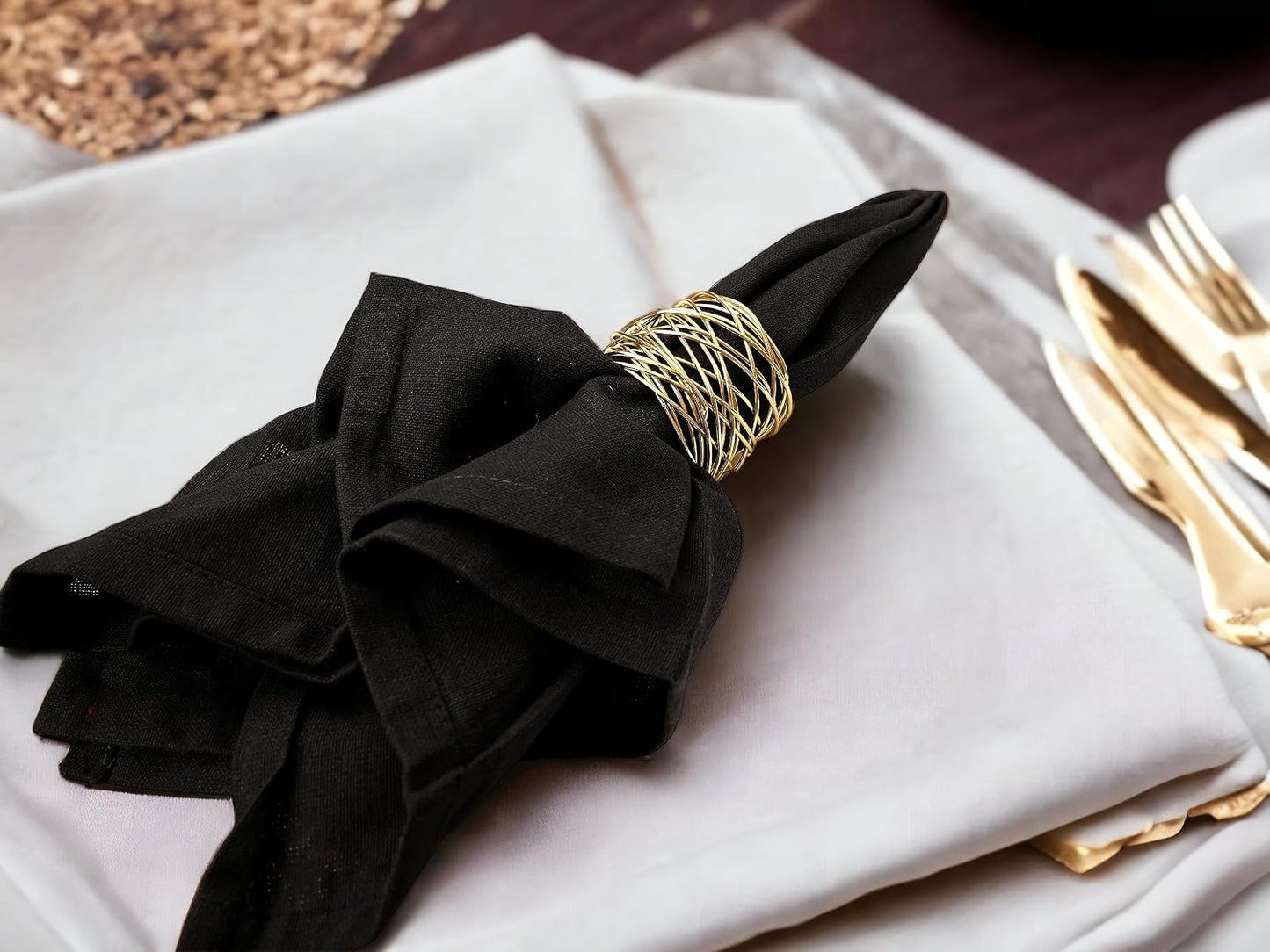 Alpha Living Home Spiral Napkin Rings, Set of 12, Gold Metal | Iron construction, tarnish-resistant finish, 2x2x1.5 in