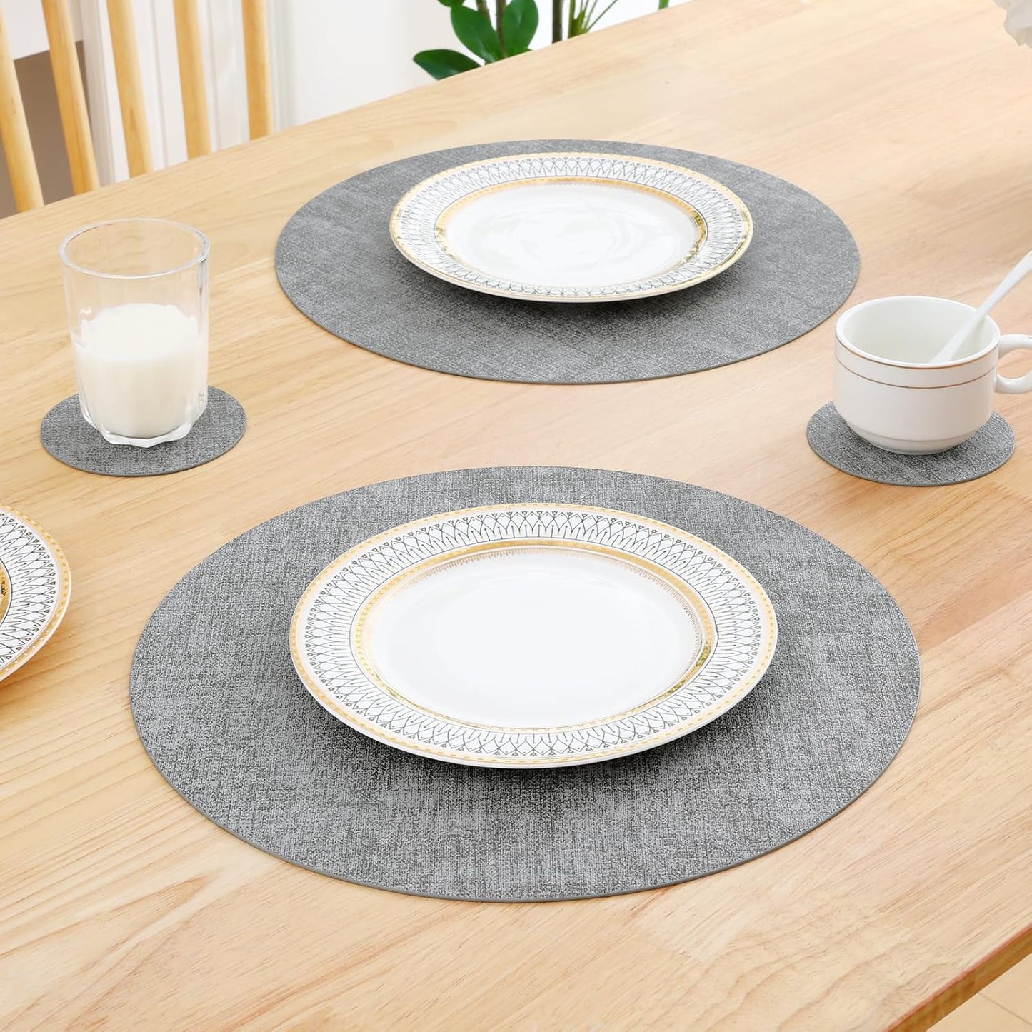 Homaxy Round Faux Leather Placemats and Coasters, Set of 8, Light Grey | Washable Dual-side Table Mats, Wipeable Place